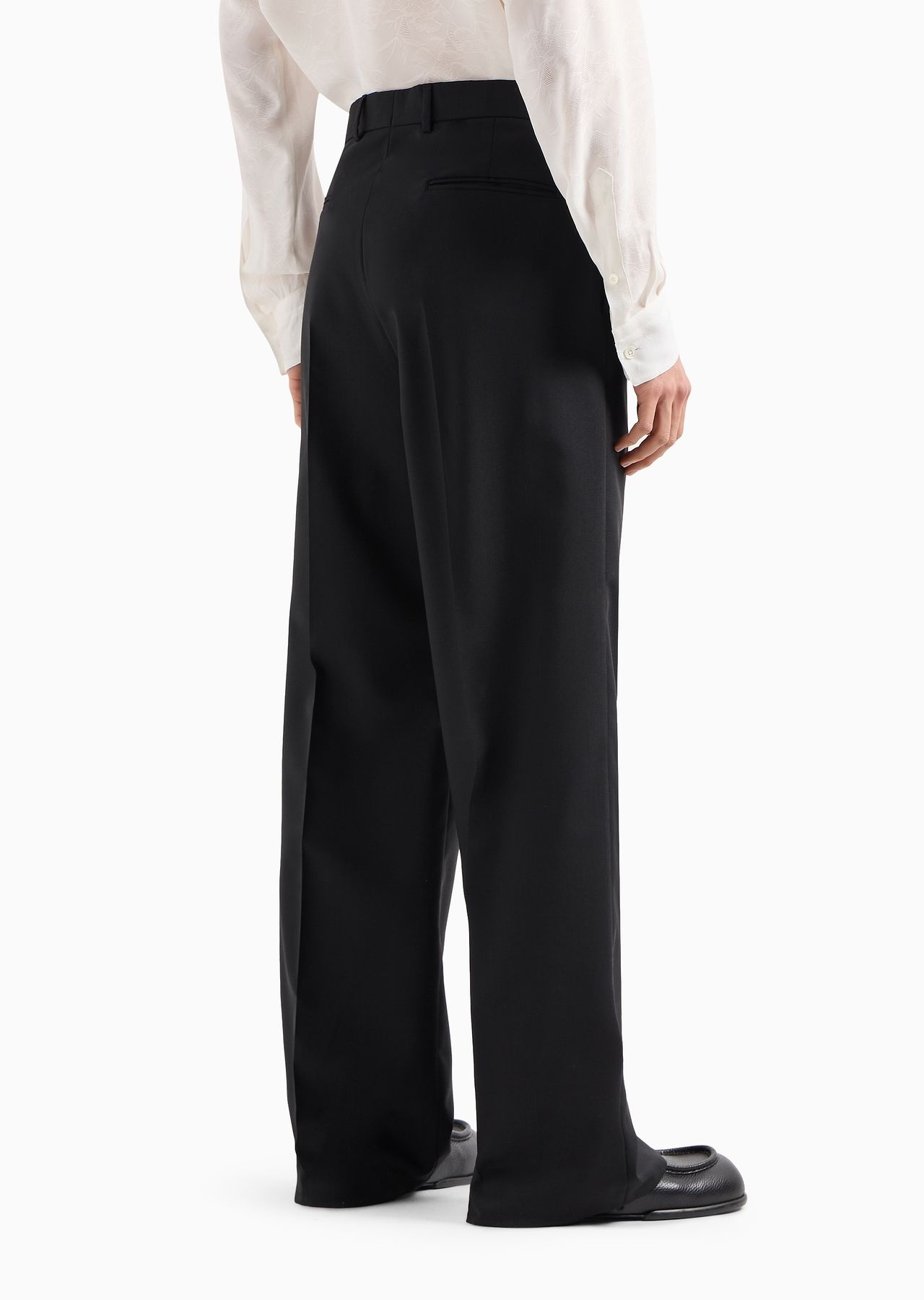 Trousers with a pleat in a natural stretch tropical light wool - 3