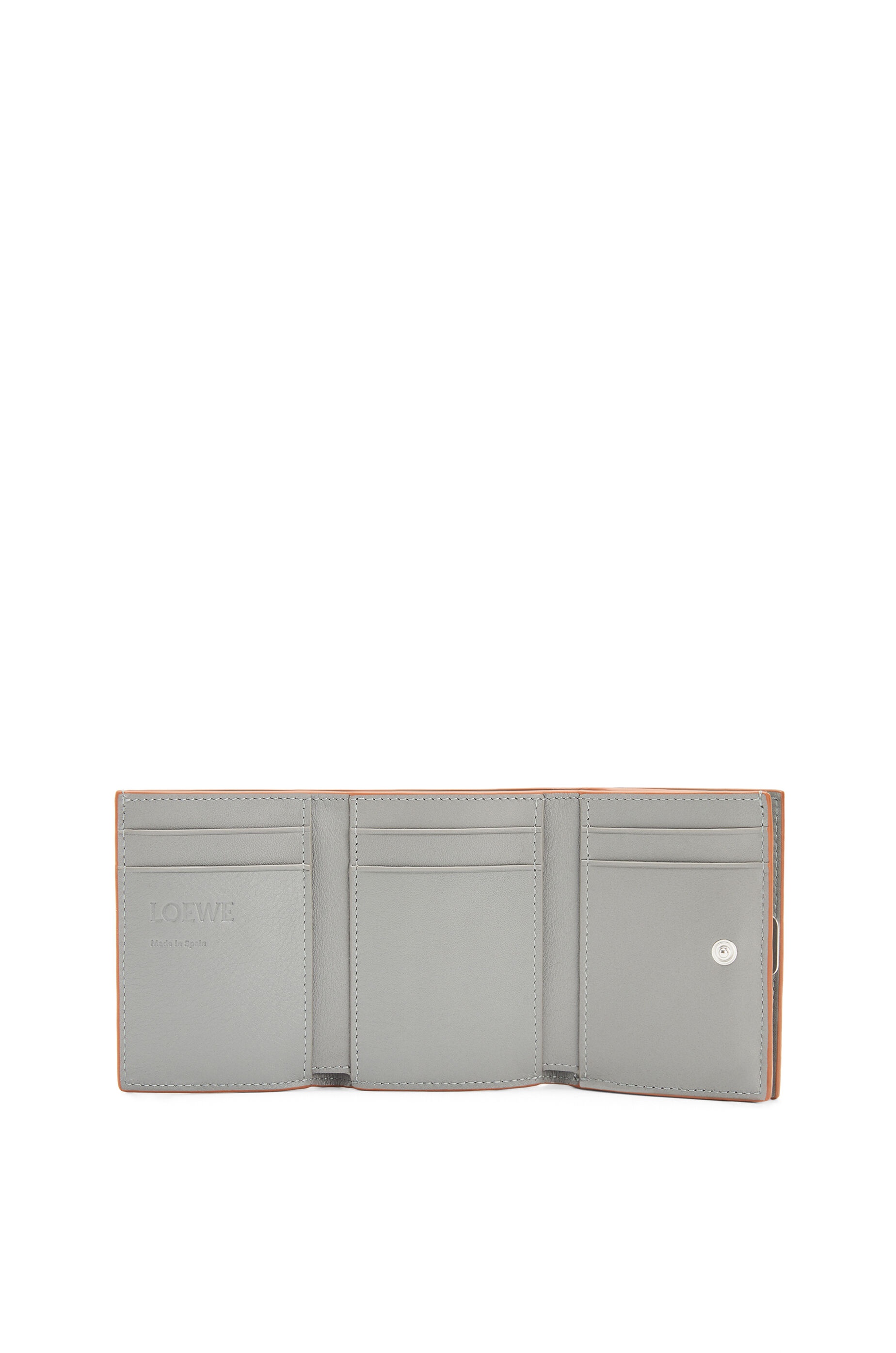 Anagram trifold 6 cc wallet in pebble grain calfskin - 4