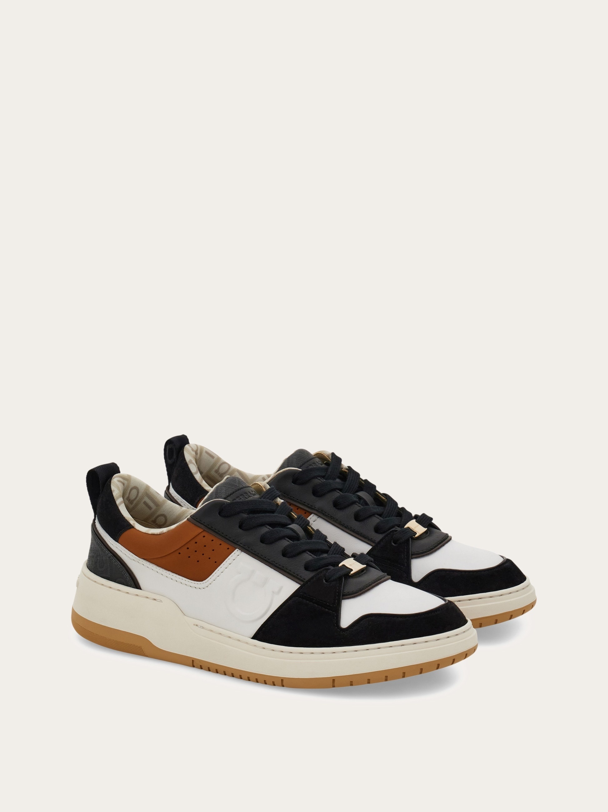 Low top sneaker - 4