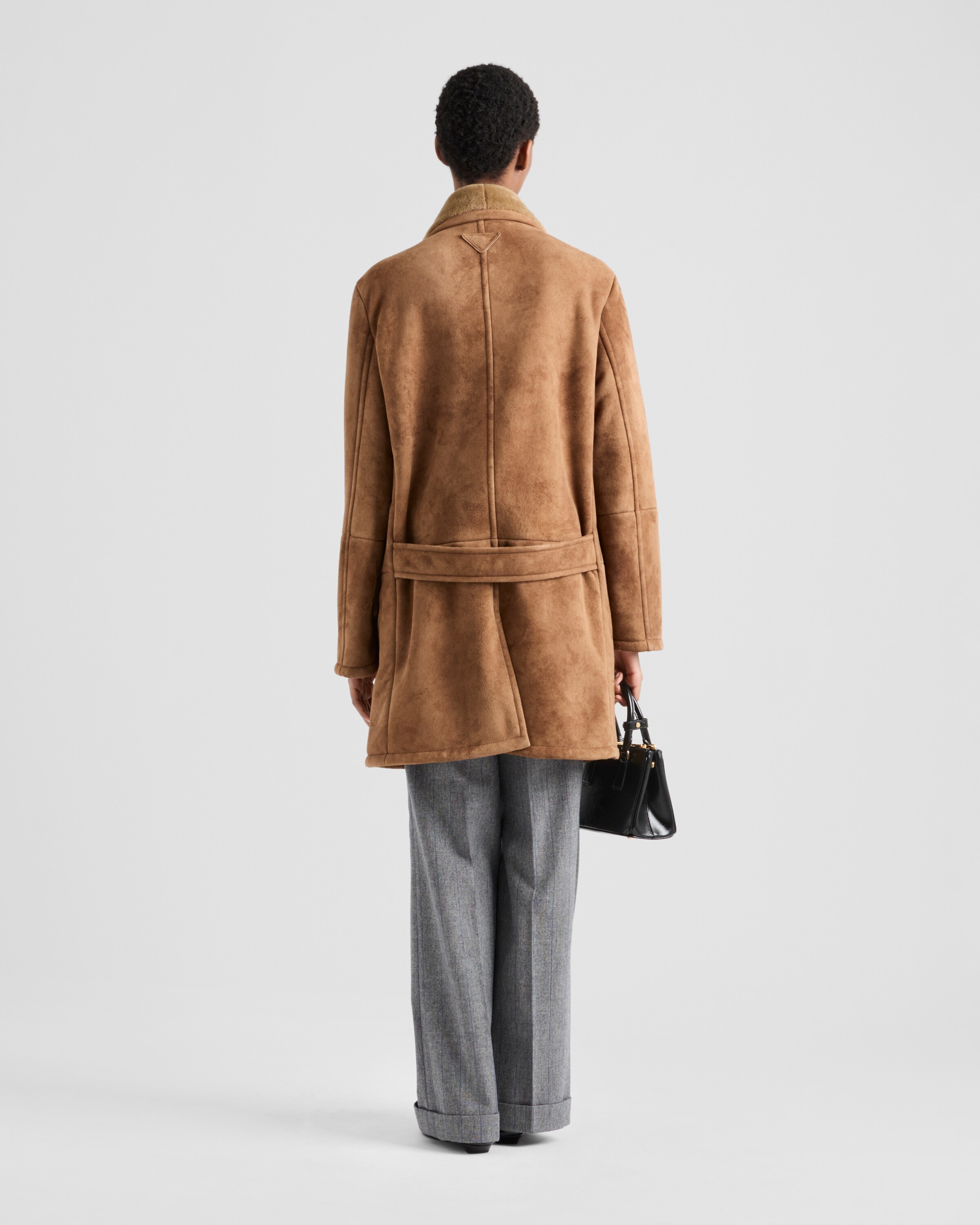 Double-breasted shearling coat - 5