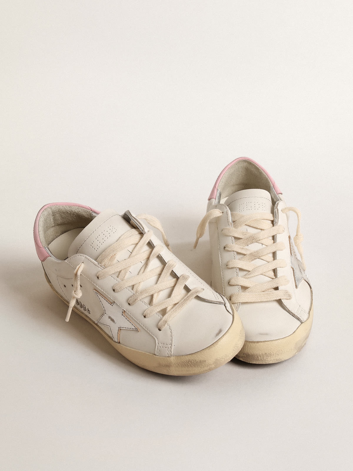 Golden ☆SUPERSTAR SILVER HEEL TAB PINK STAR SNEAKERS Golden Goose Super-Star LTD with silver leather star and