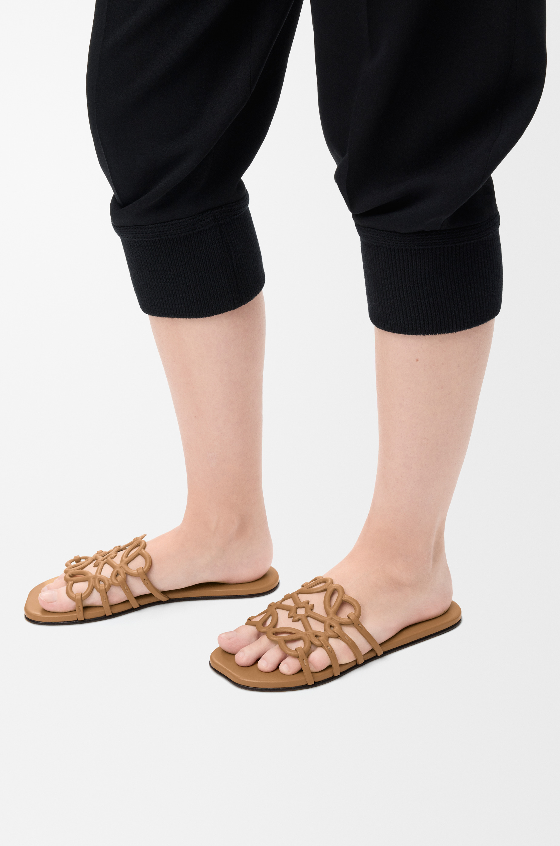 Petal Anagram slide in soft calfskin - 5