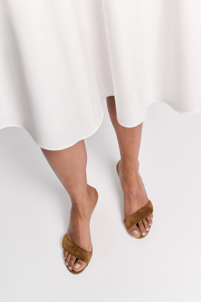 SUEDE SENSATION kitten heel sandal 5