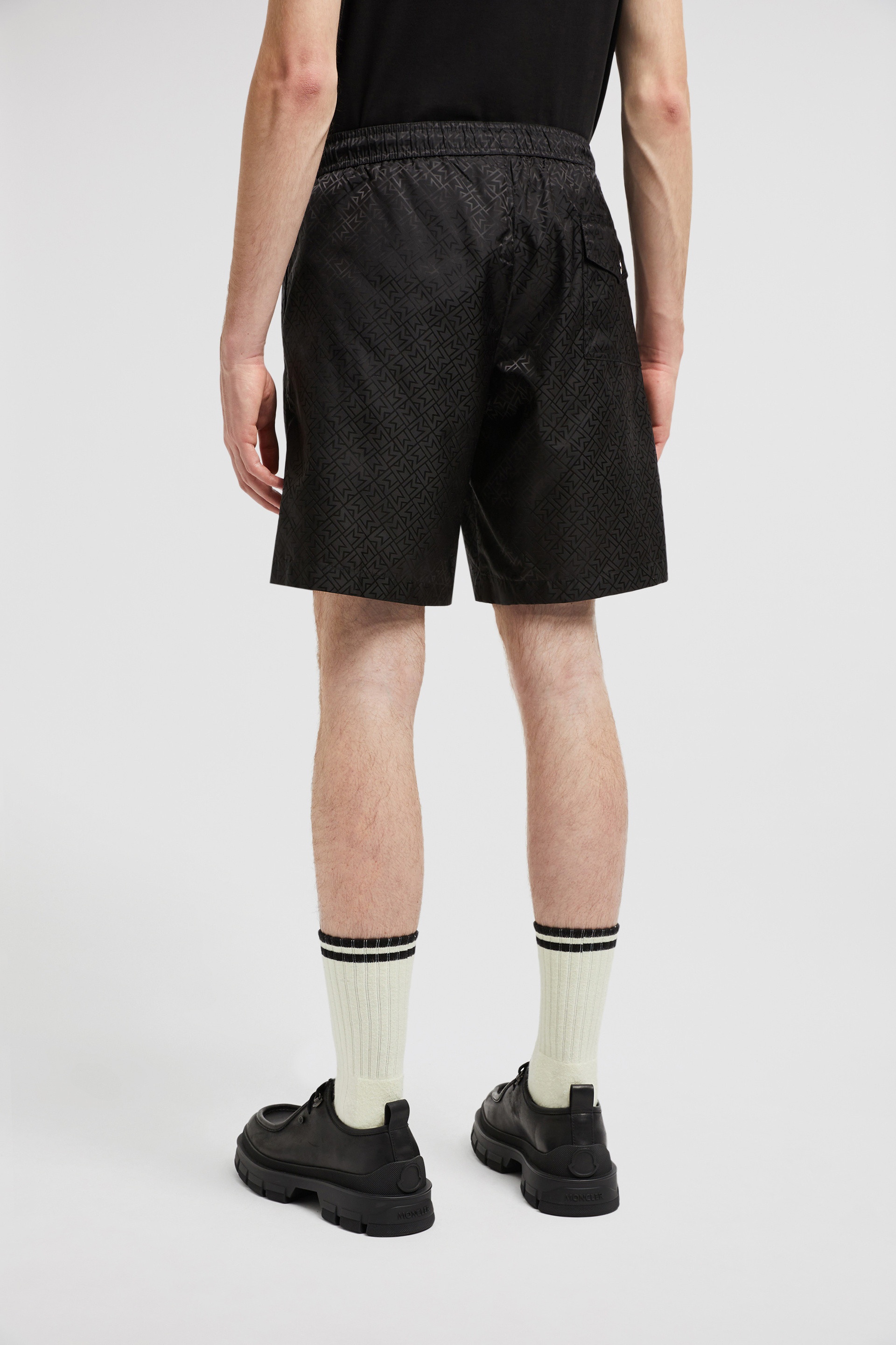 ハーフ・ショートパンツ MONCLER Monogram Jacquard Swim Shorts Black Moncler monogram-jacquard Swim Shorts | Black | FARFETCH JO