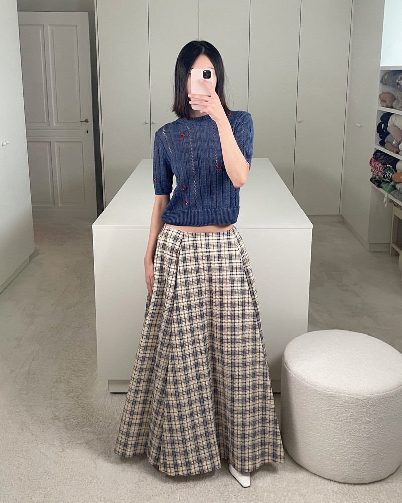 BERNADETTE Sweater Heartley Embroidered outlook