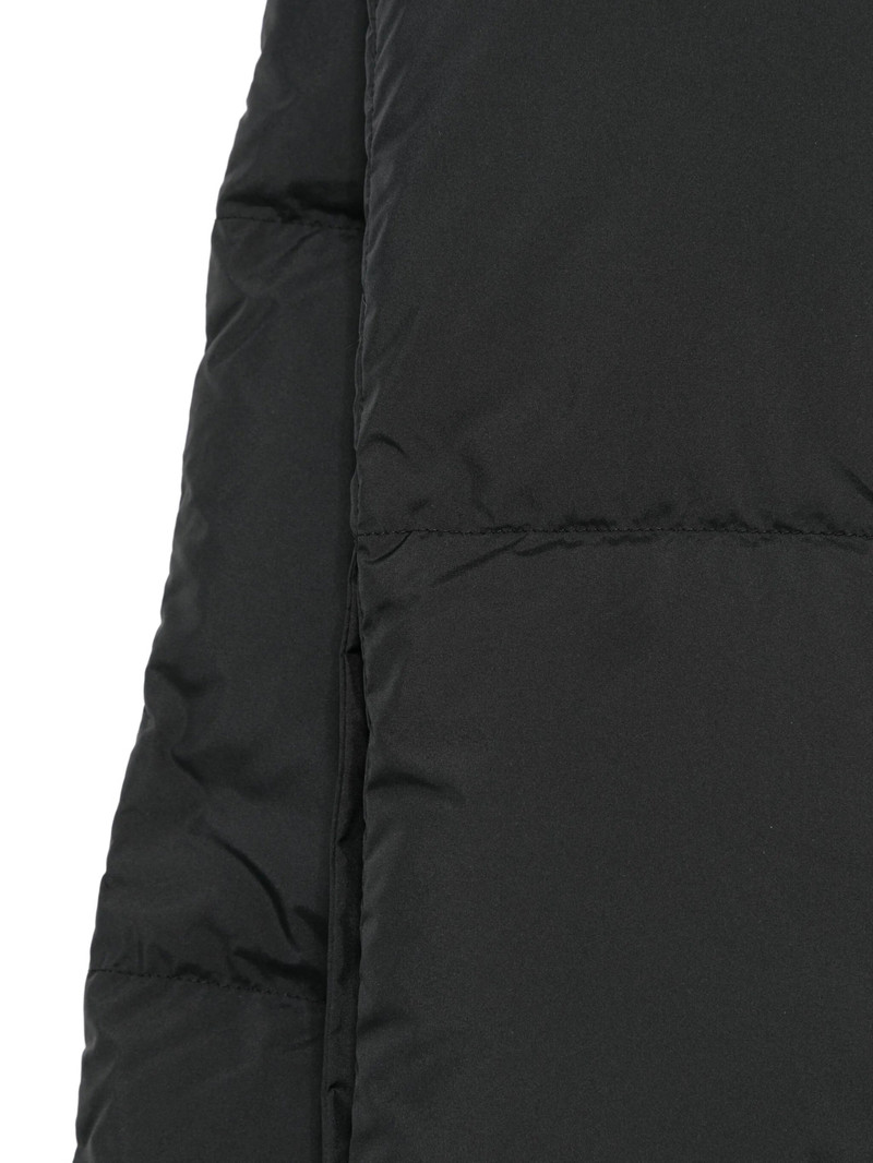 Moncler Moncler Scarves outlook