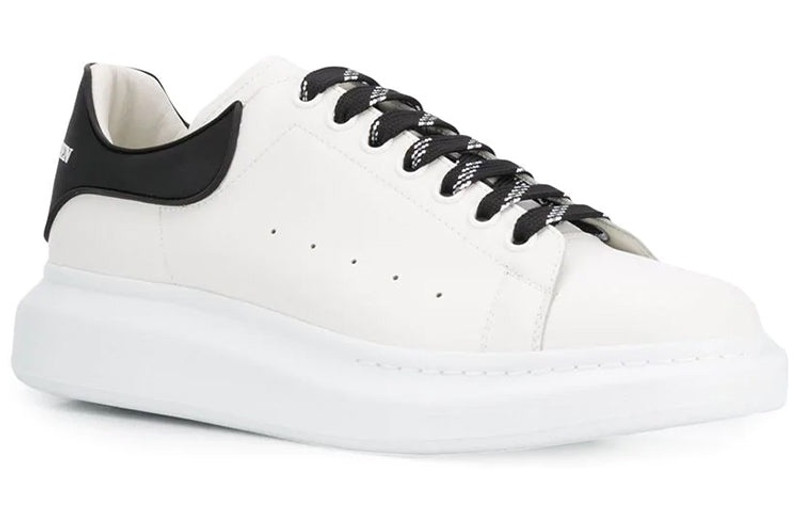 Alexander McQueen Alexander McQueen Oversized Sneaker 'White Black' 625156WHXMT9034 outlook