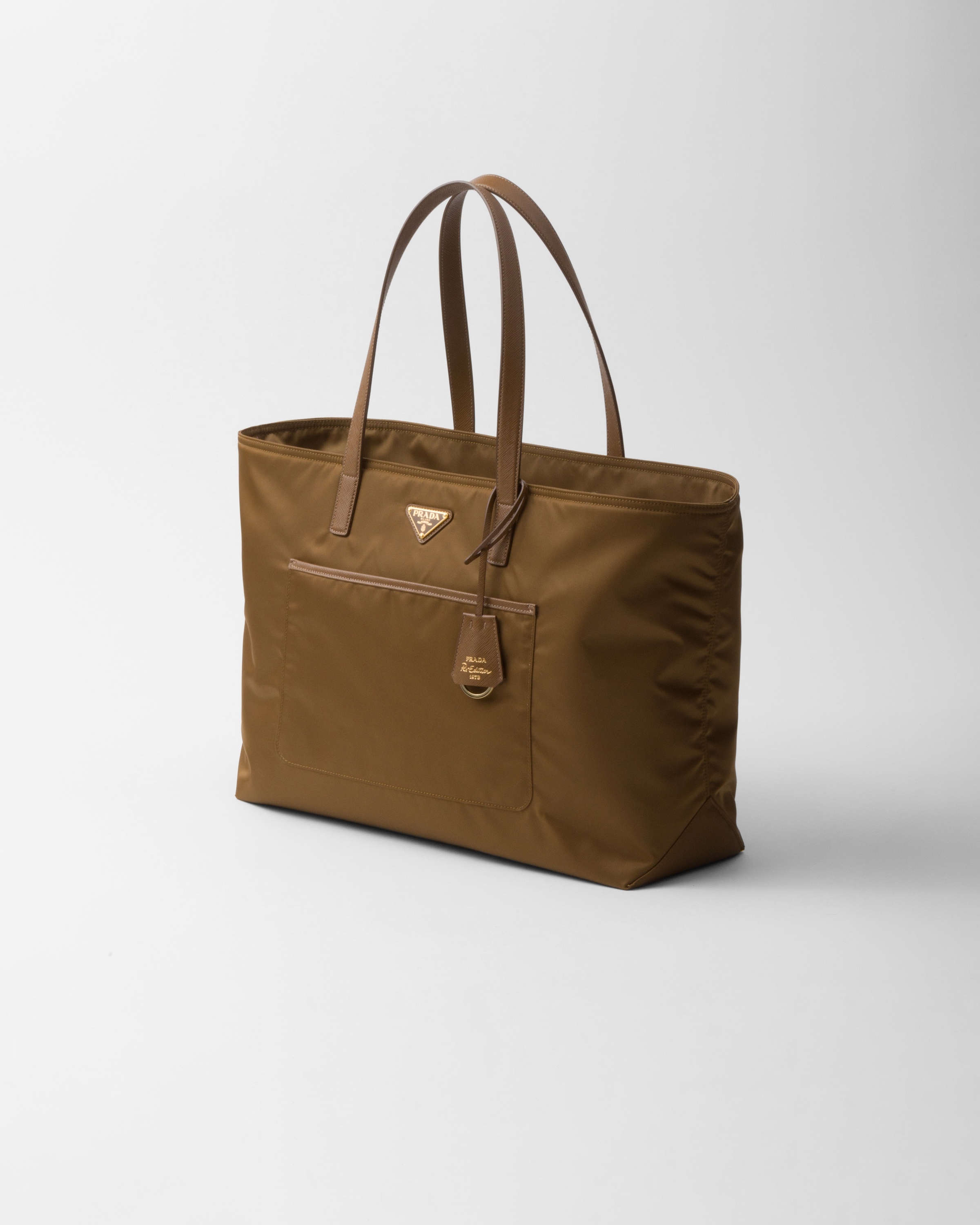 トートバッグ PRADA Sand Re-Nylon Large Re-Edition 1978 Shopping Bag Prada Sand Re-nylon Large Re-edition 1978 Shopping Bag