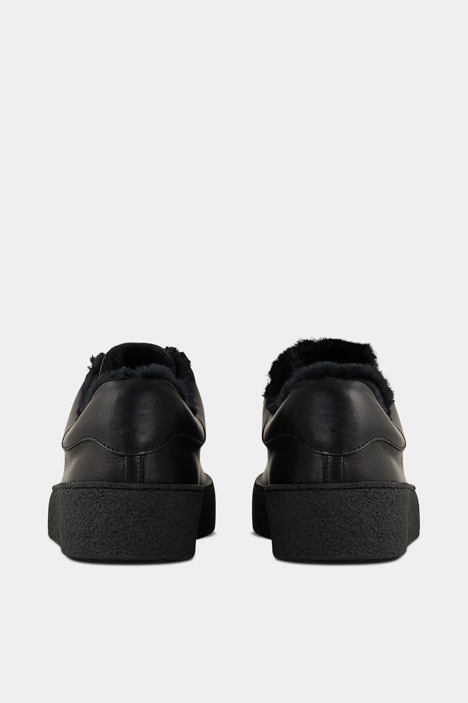 Lucerne Sneakers in Black - 5