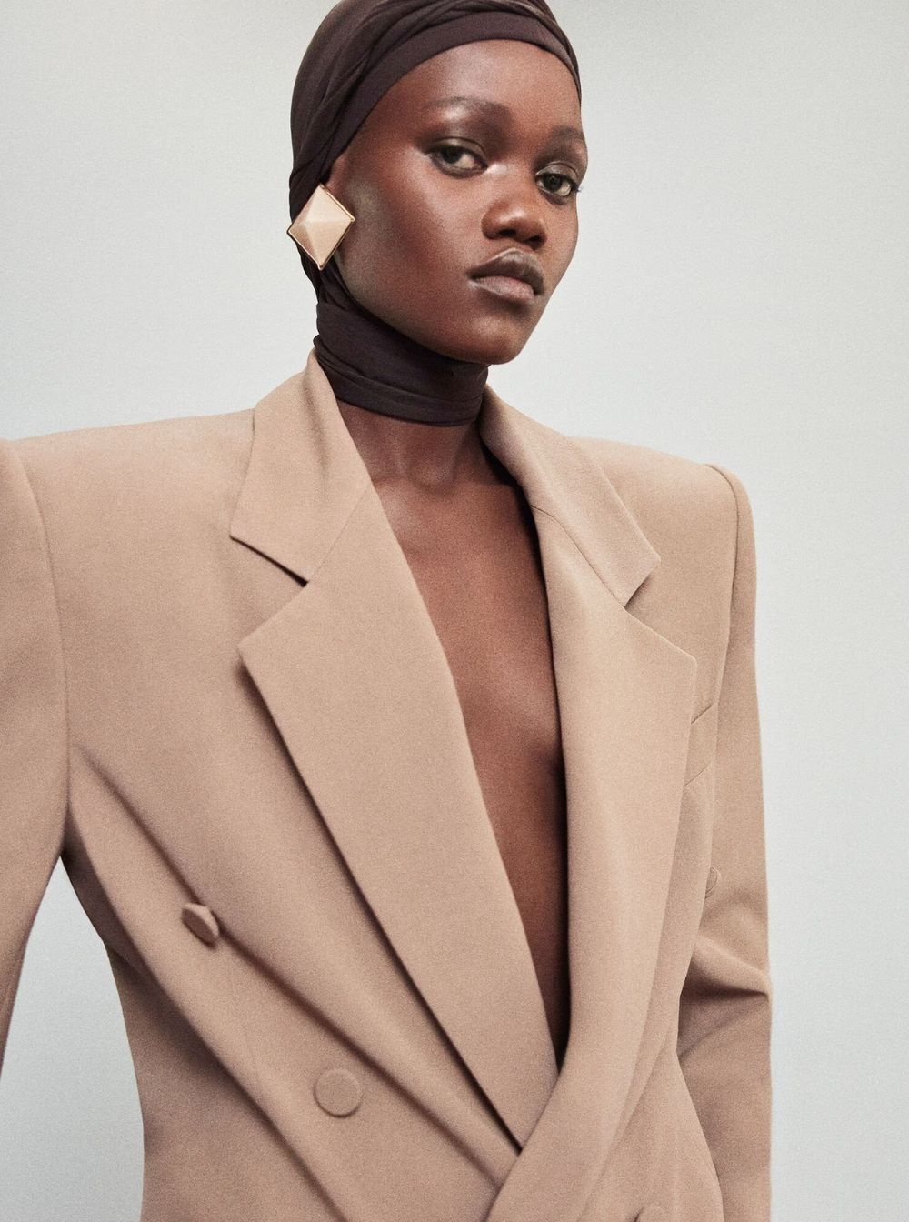 Saint Laurent Women Beige Double Breasted Jacket With Classic Lapels In Silk Woman - 4