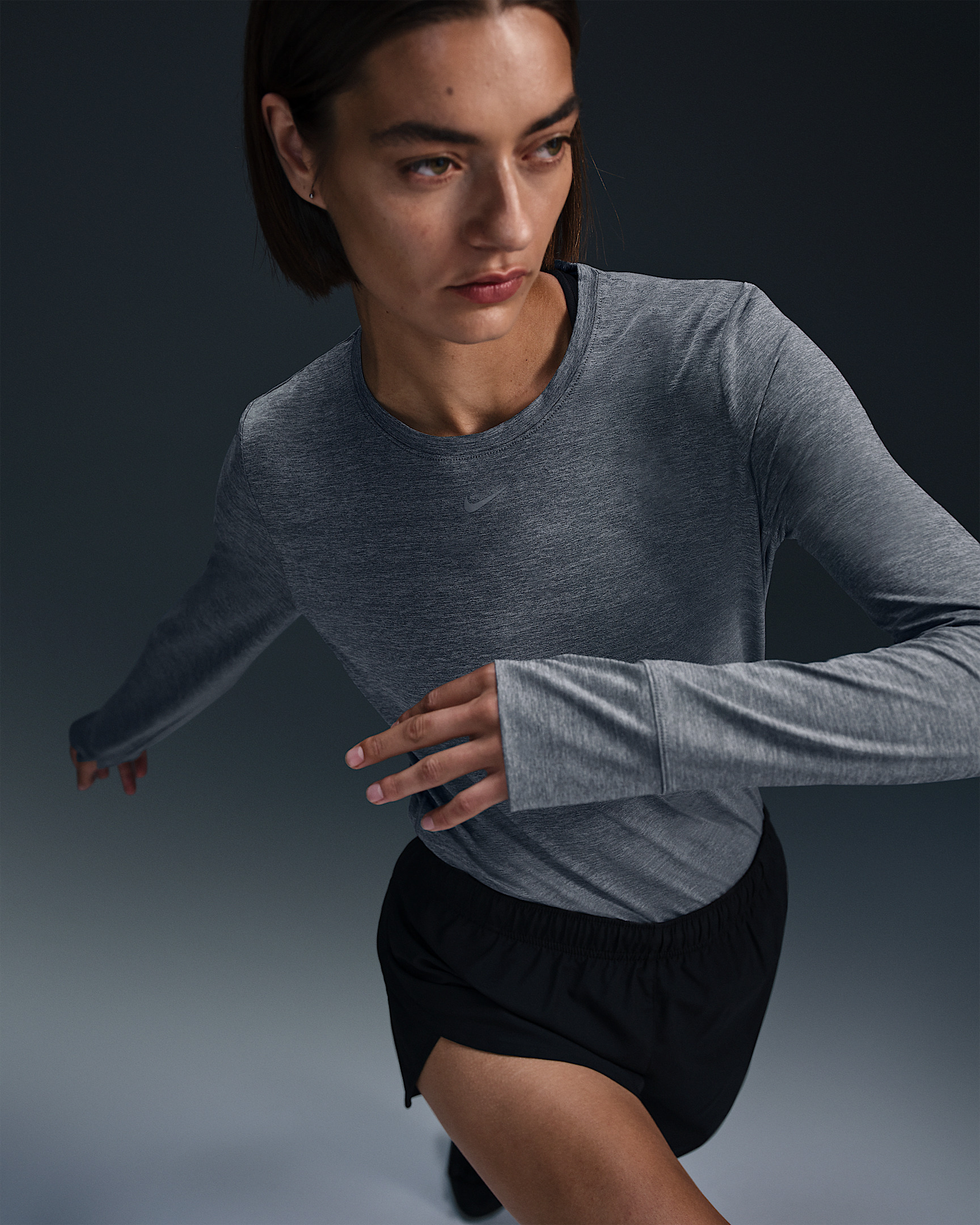 Nike One Classic Women's Dri-FIT Long-Sleeve Top - 3