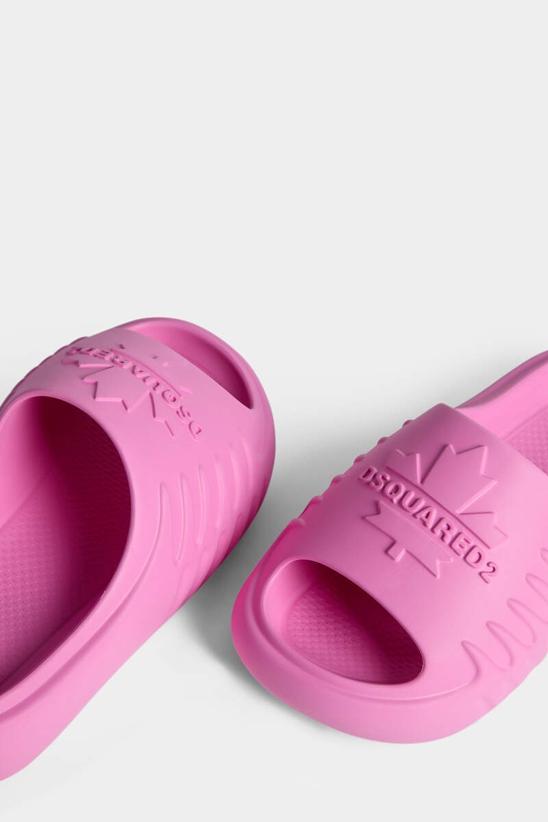 DSQUARED2 CANADIAN LEAF SLIDES | REVERSIBLE