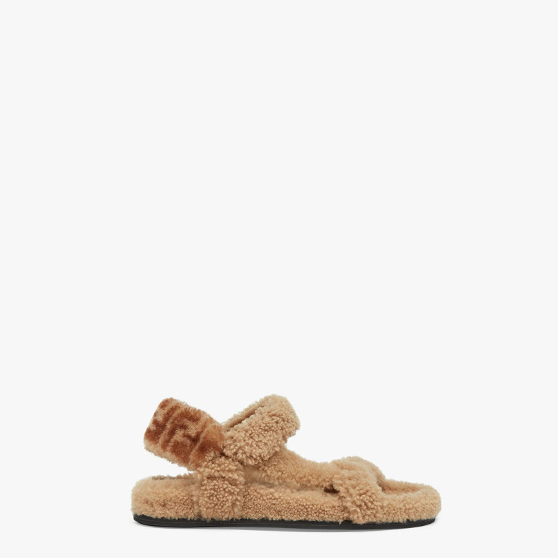 Beige sheepskin sandals 1