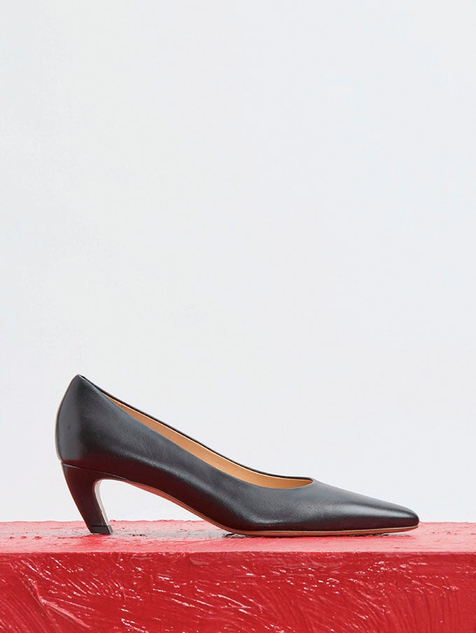 Peggy Pump in Black Nappa Leather - 5