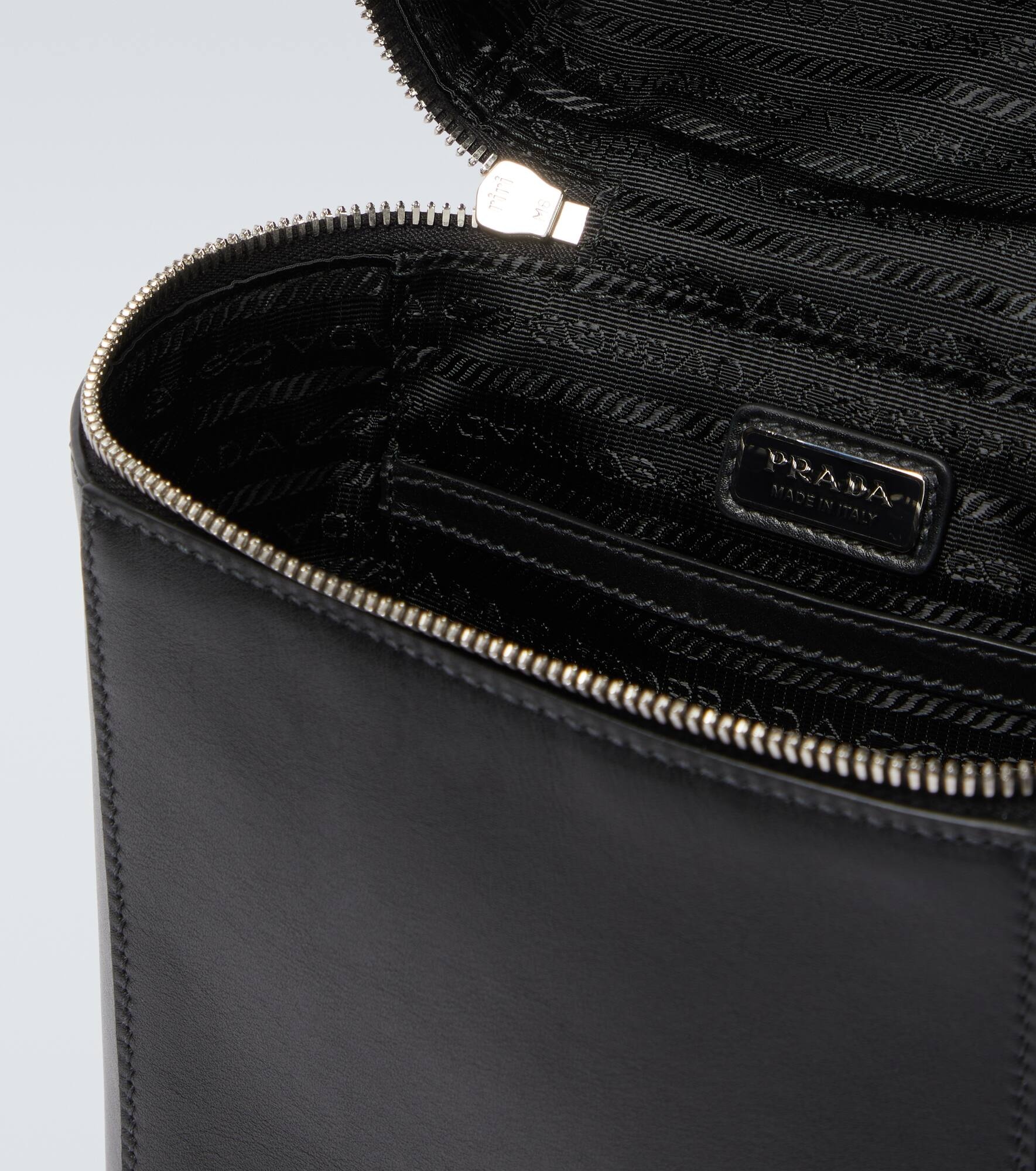 Convertible leather backpack - 4