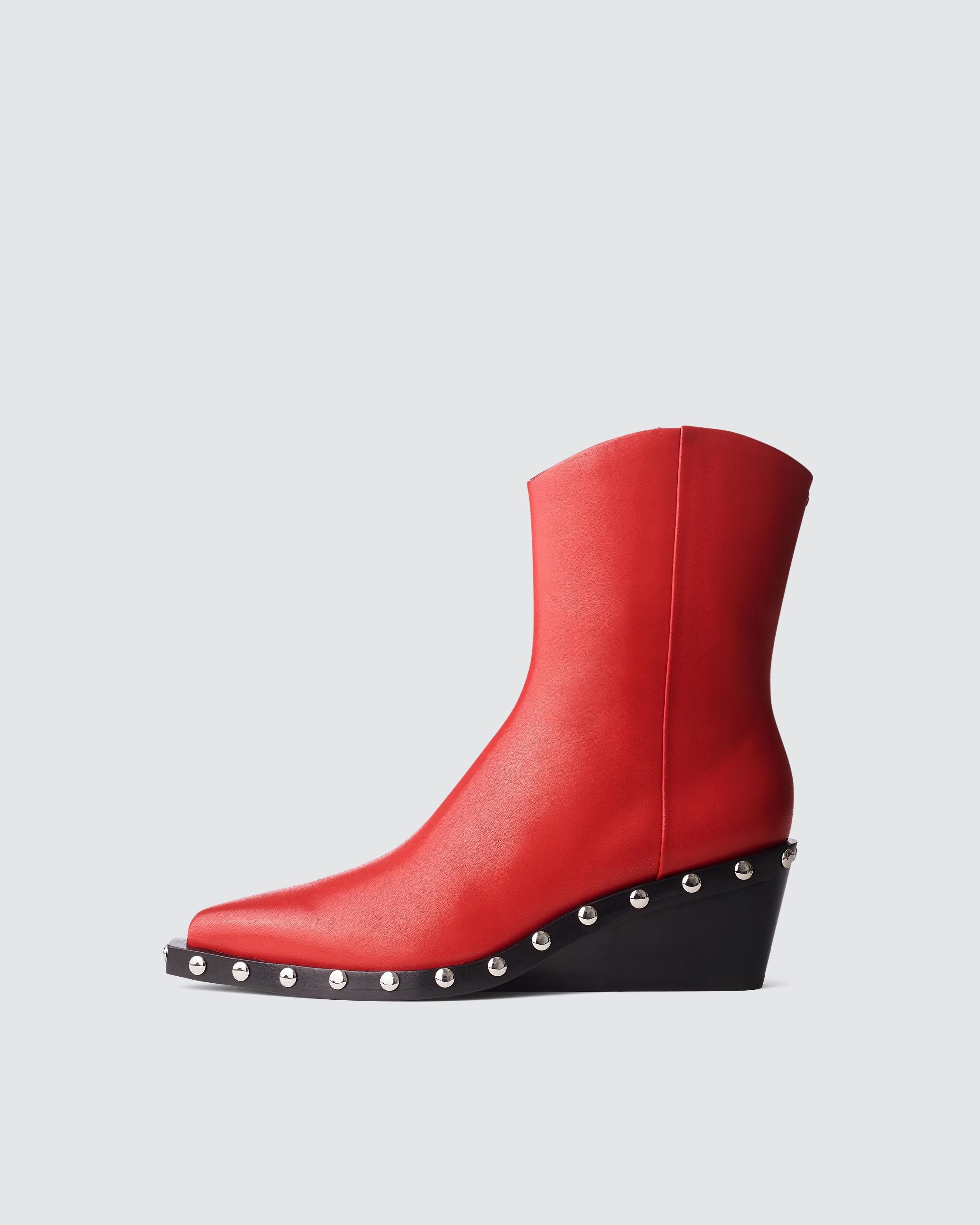 Santiago Mid Boot - Leather
Wedge Boot - 1