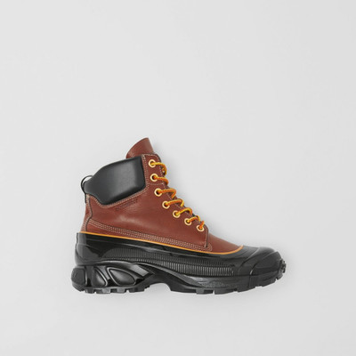 Burberry Contrast Sole Leather Boots outlook