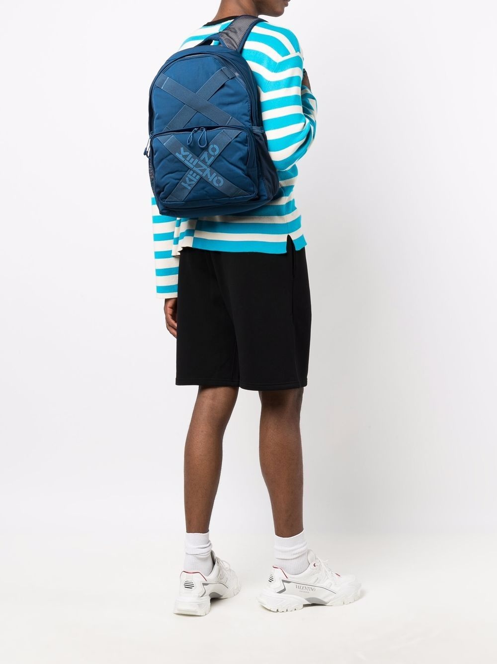 taped-logo zipped backpack - 2