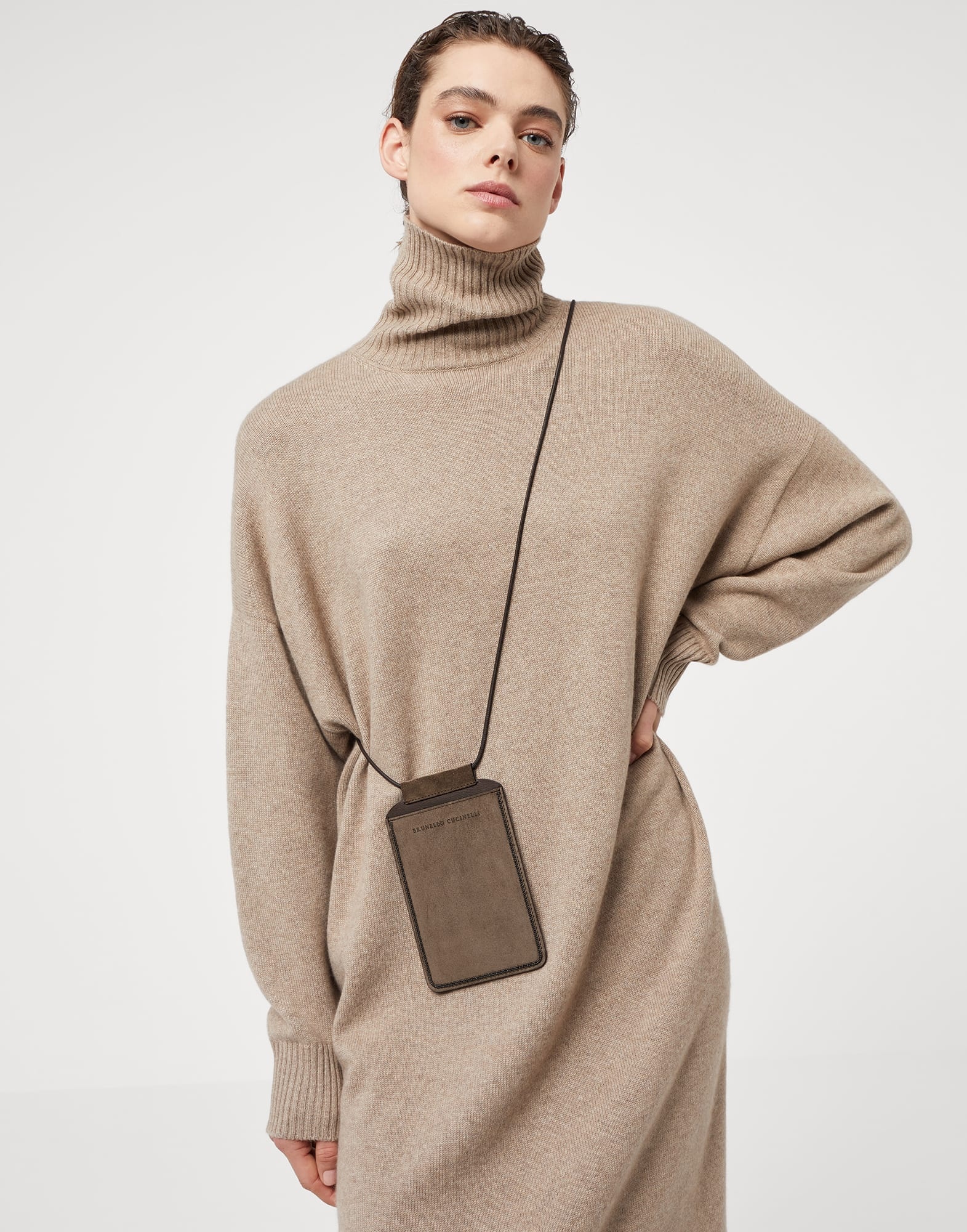 Suede phone bag with shiny trim - 3