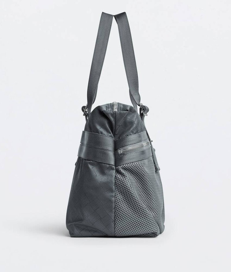 Bottega Veneta trekking outlook