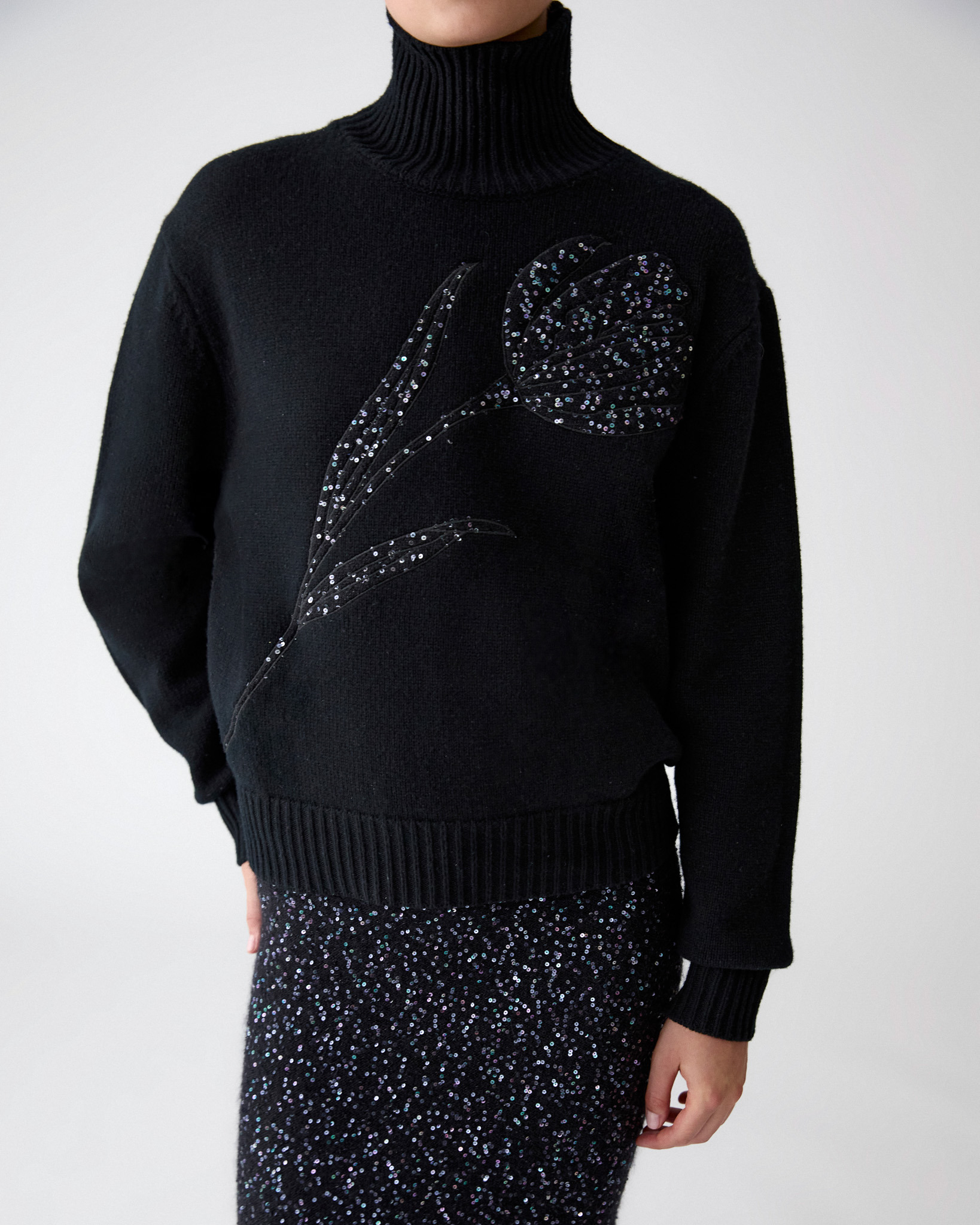 Turtleneck Sweater with Tulip Embroidery - 2