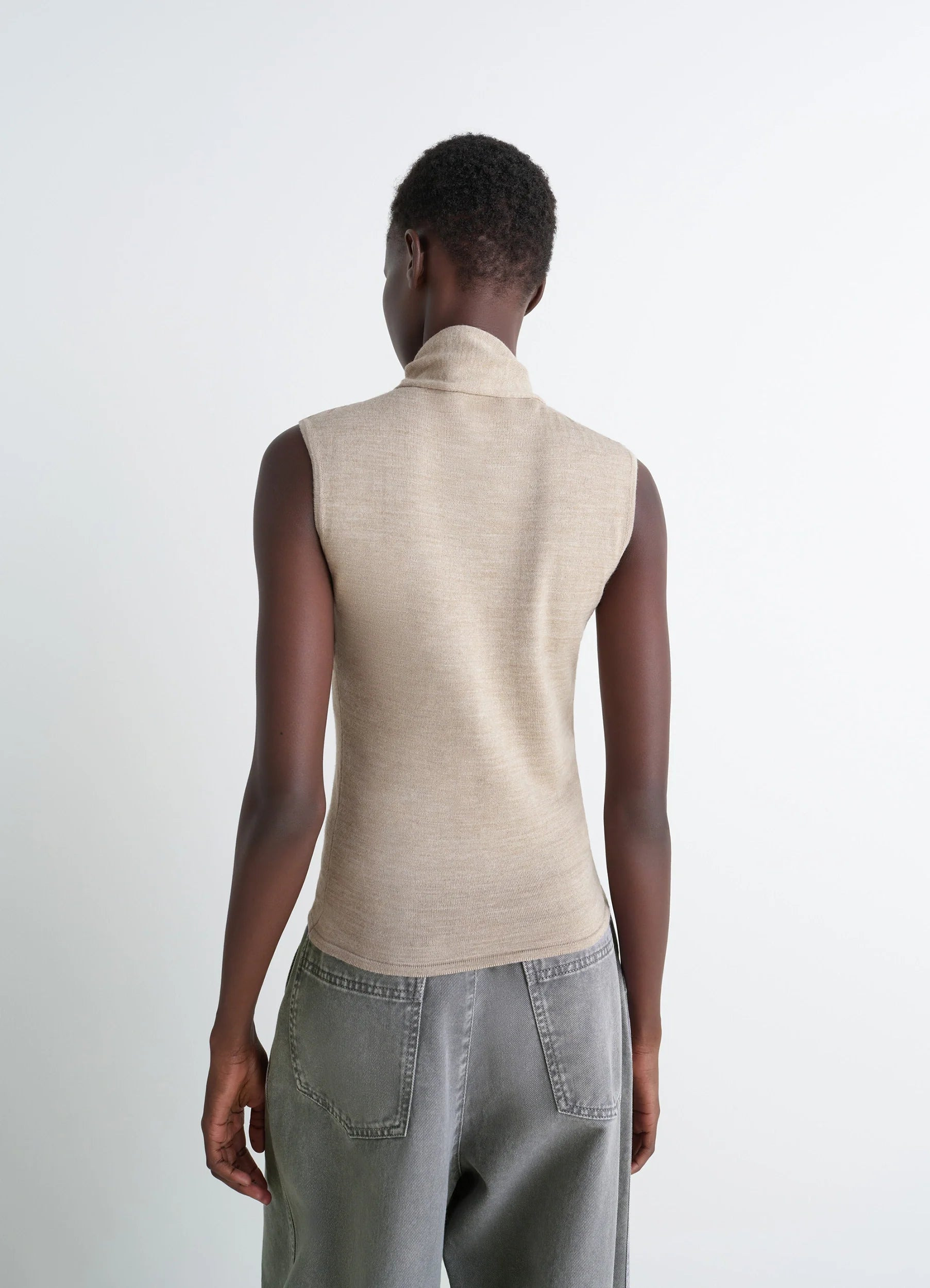 ASYMMETRICAL SLEEVELESS CARDIGAN - 5