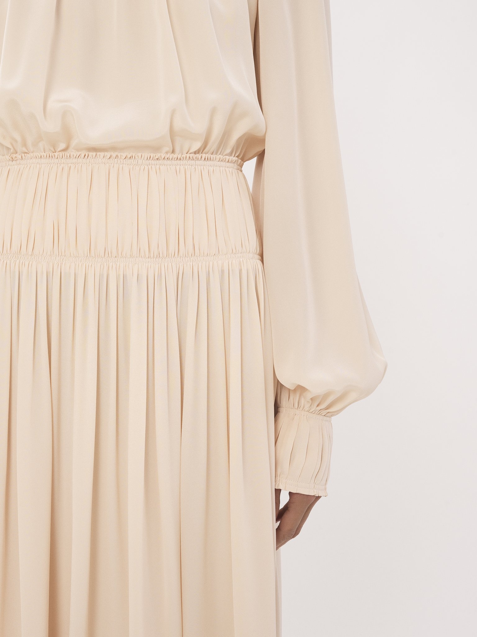 HIGH-NECK FLARE DRESS - 5
