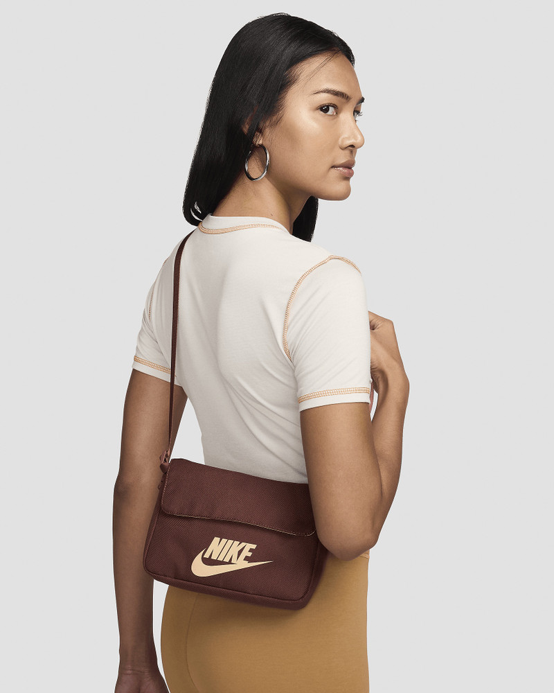 Nike Sportswear Women's Futura 365 Crossbody Bag (3L) 1