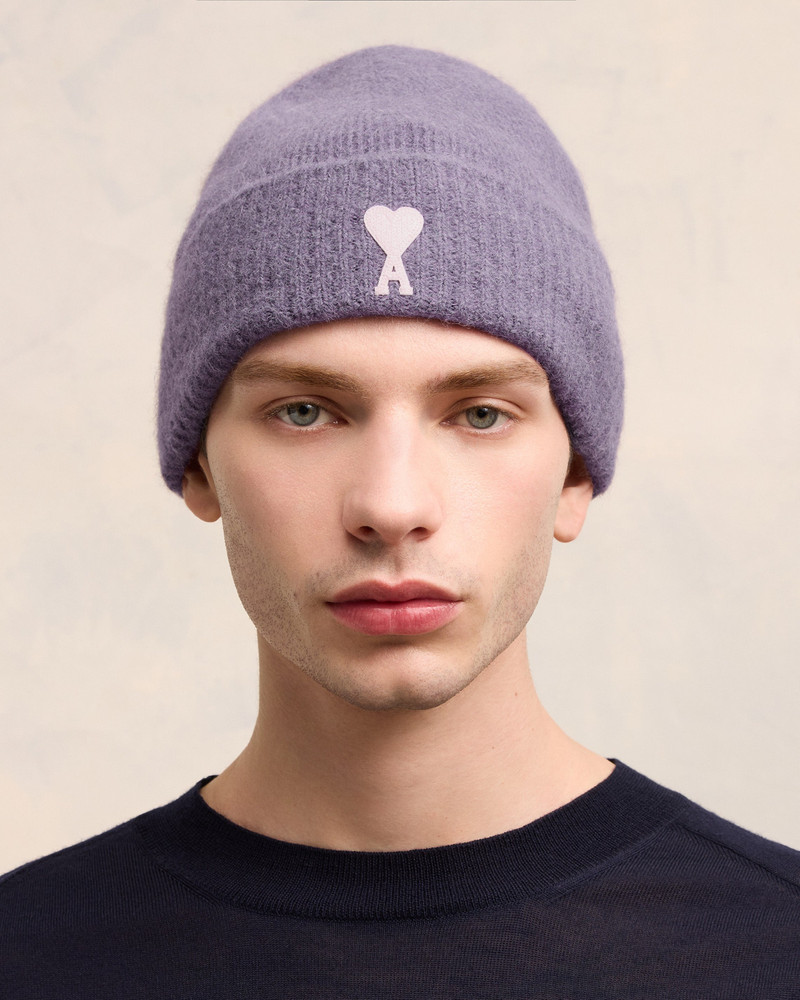 AMI Paris OFF-WHITE AMI DE COEUR BEANIE outlook