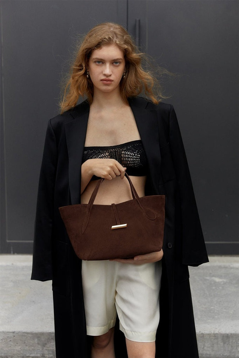 PETITE PENNE TOTE SUEDE DARK BROWN 3