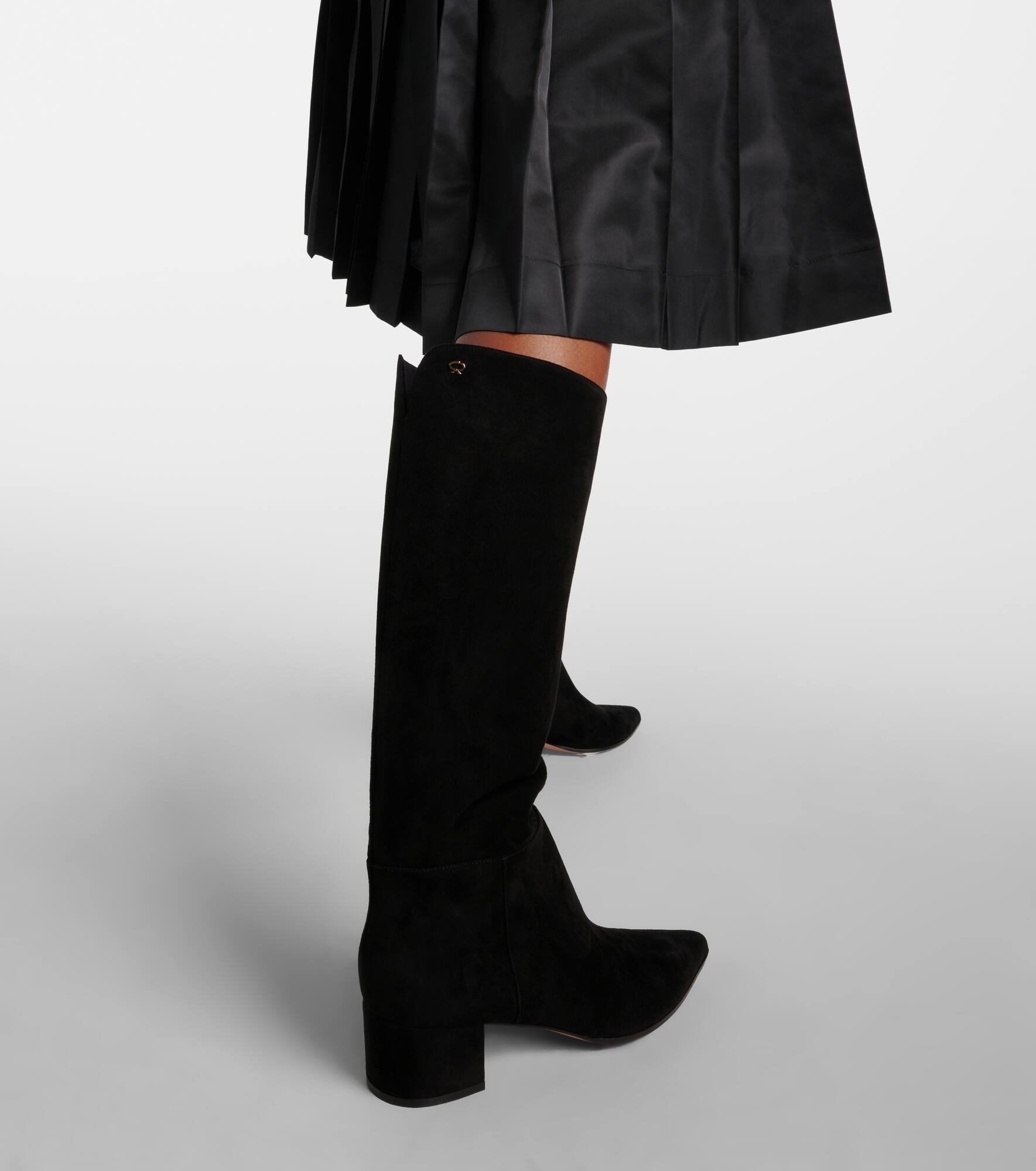 Suede knee-high boots - 7