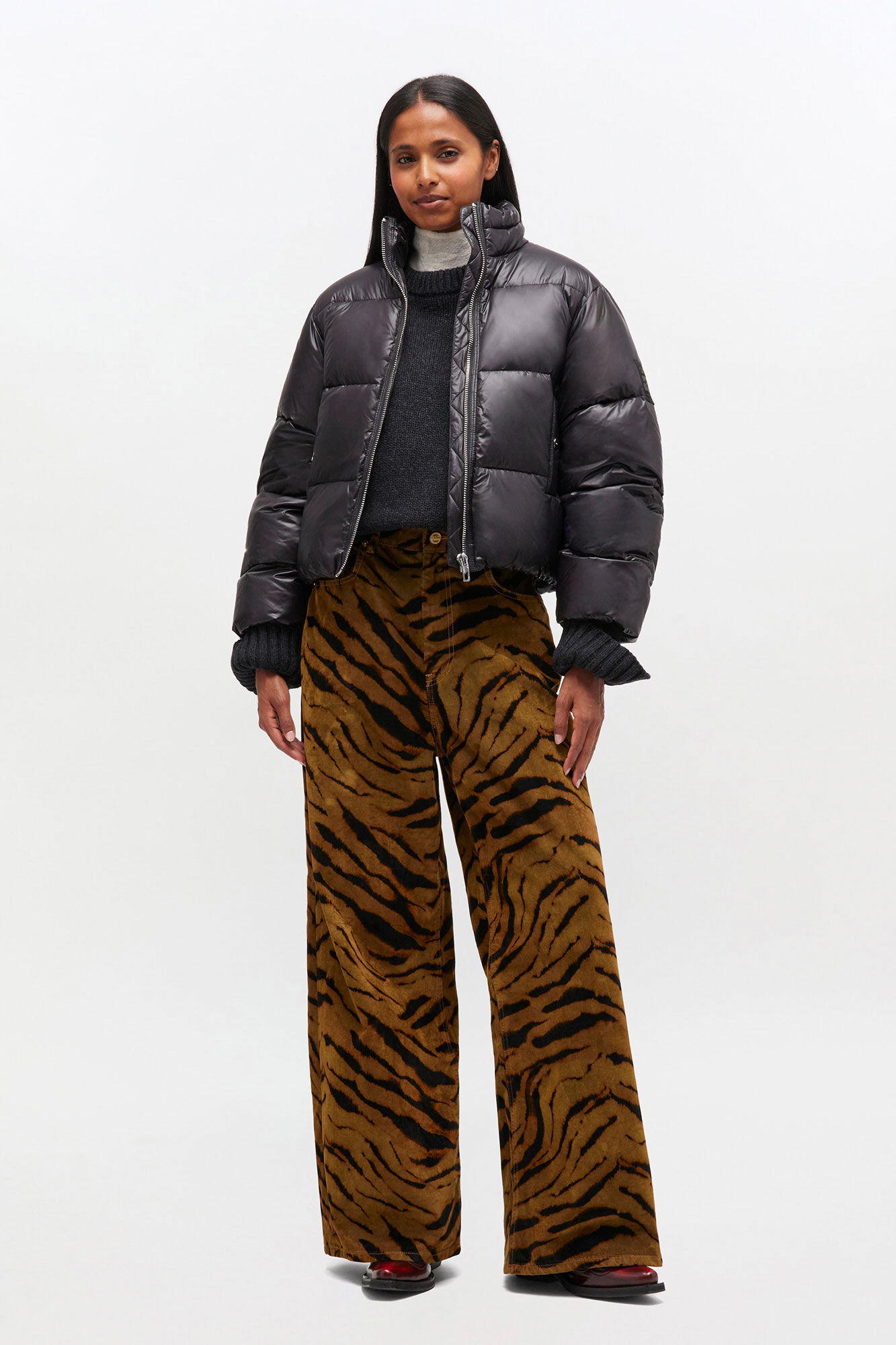 BLACK SHORT PUFFER JACKET - 2