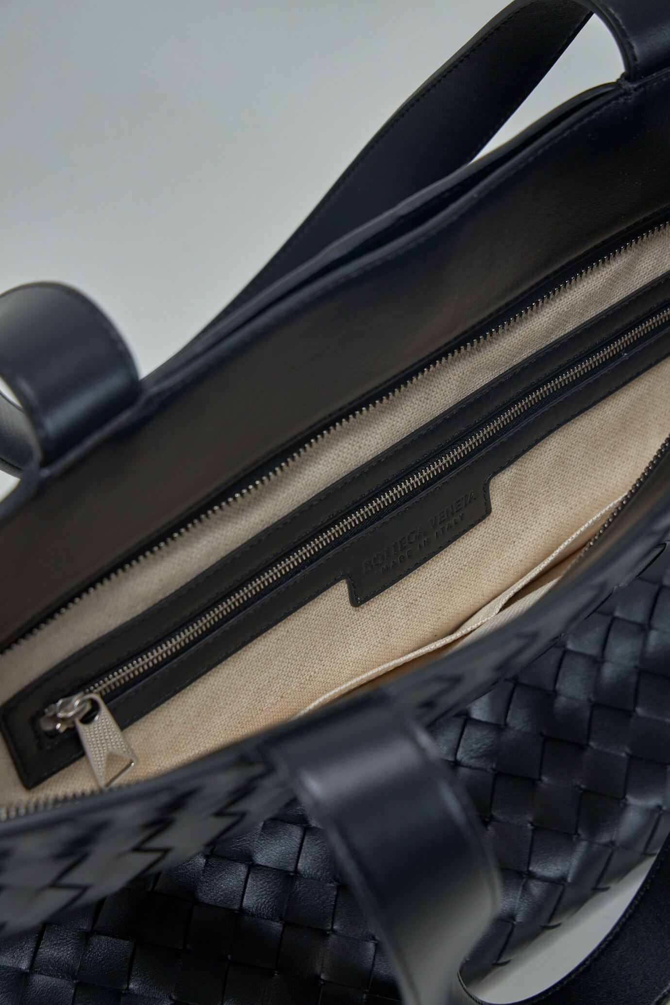Medium Intrecciato Camera Bag - 4