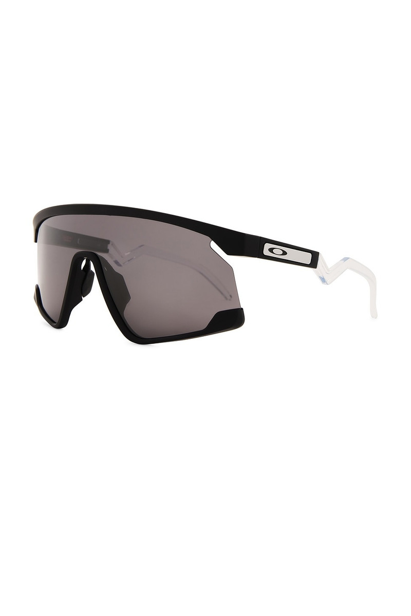 OAKLEY Bxtr Sunglasses outlook