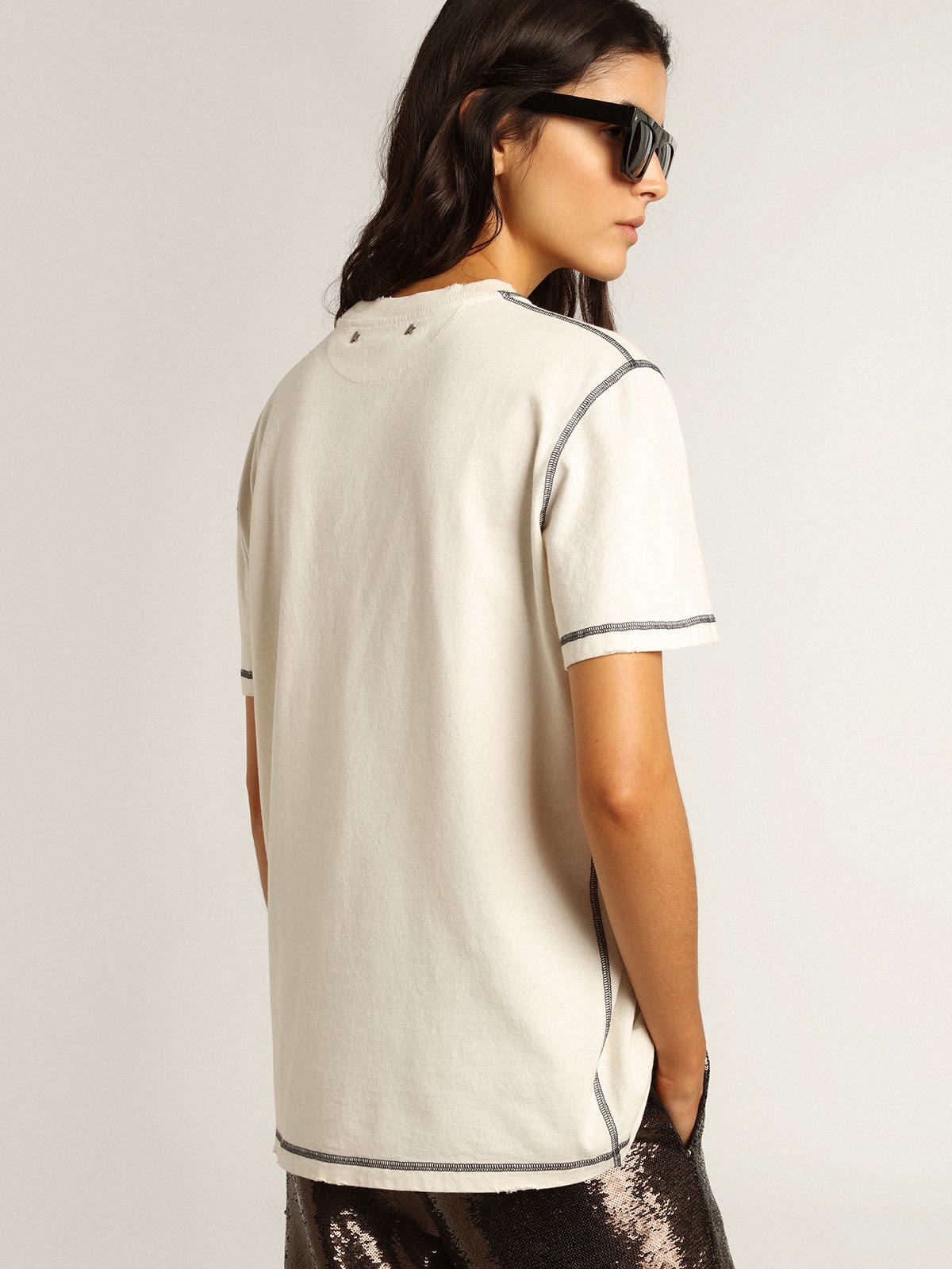 White T-shirt with blue embroidered lettering - 4