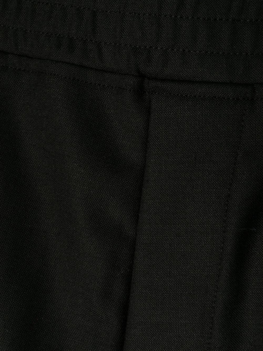 elasticated-waist tapered cropped trousers - 7