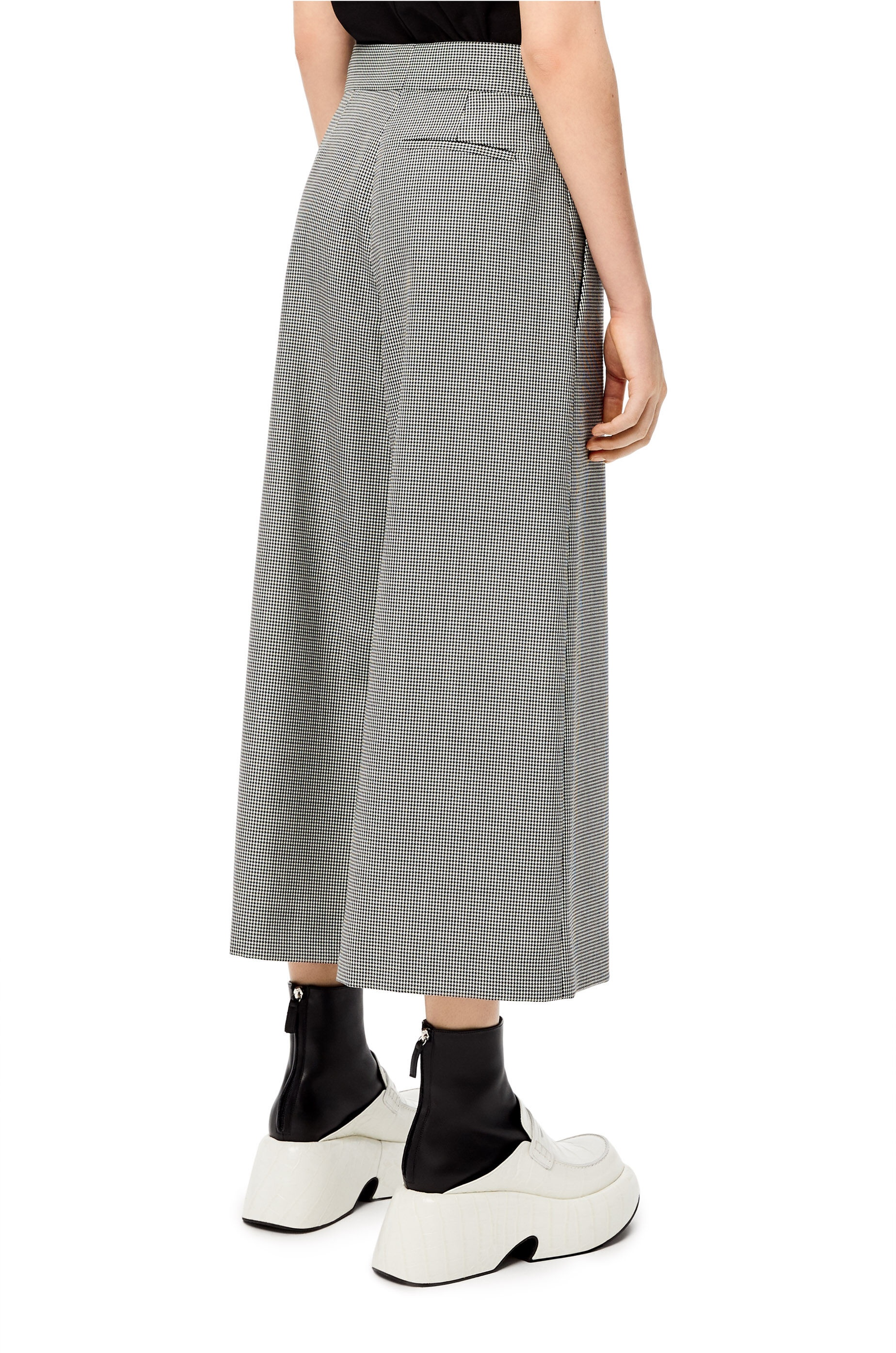 Houndstooth cropped trousers in wool - 4