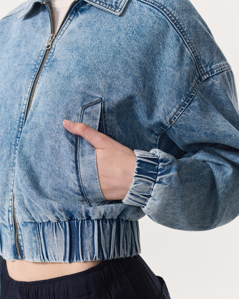 Featherweight Lara Denim Jacket
Featherweight Denim 5