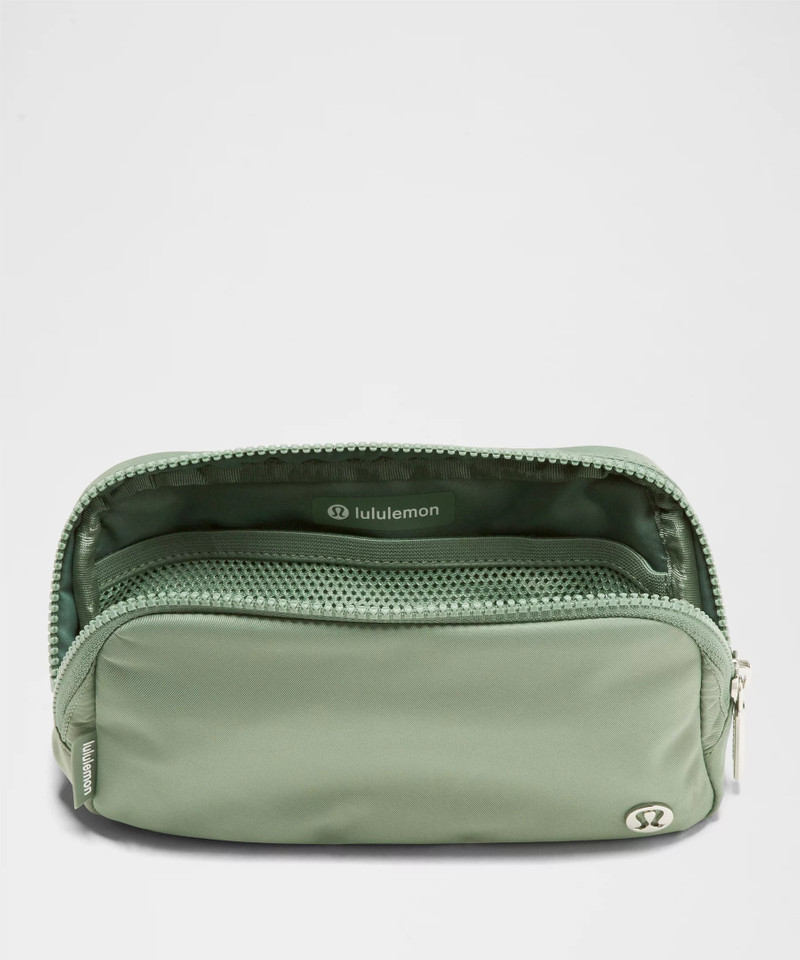 Everywhere Belt Bag 1L 4