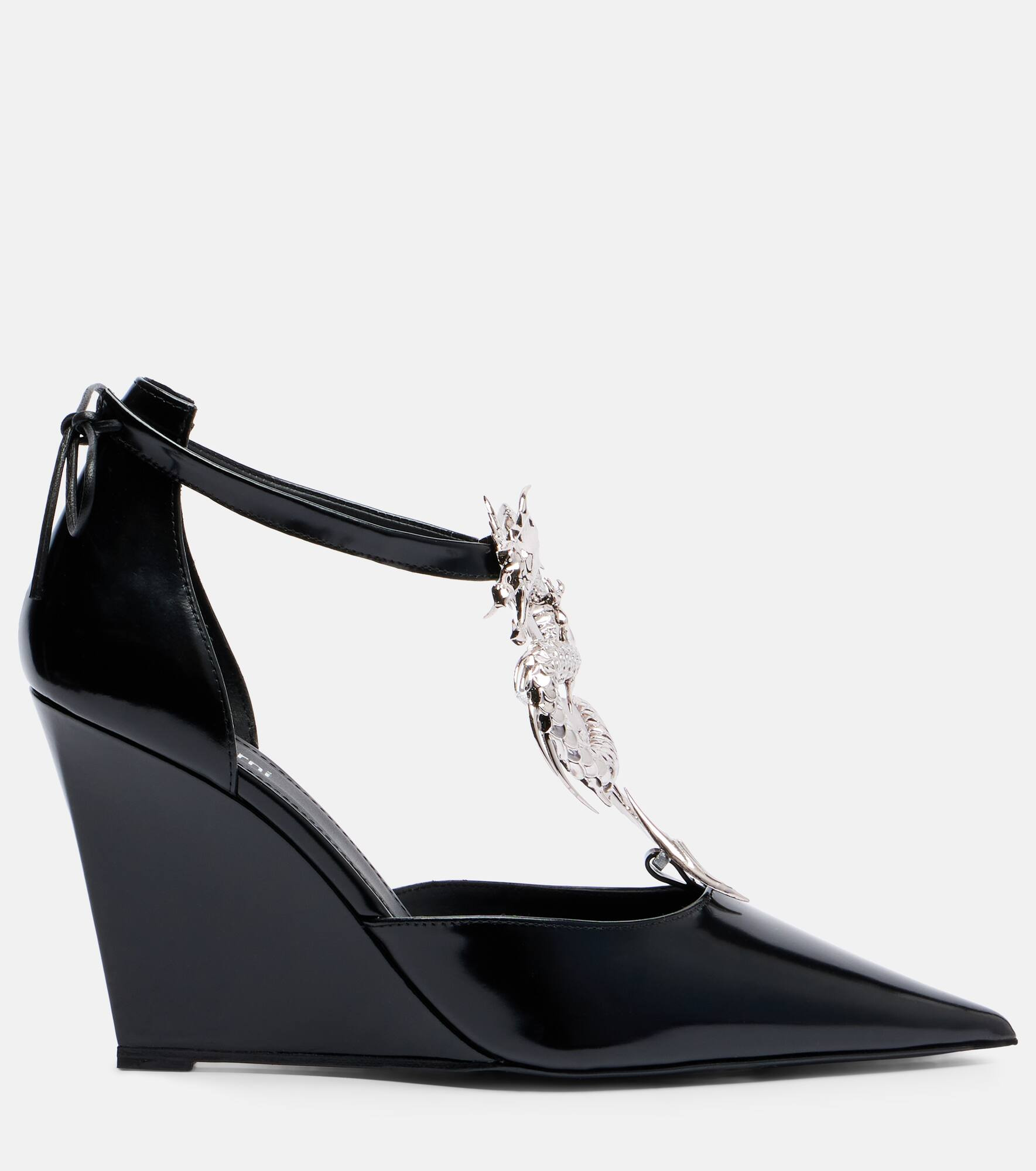 Dragon embellished leather wedge pumps - 4