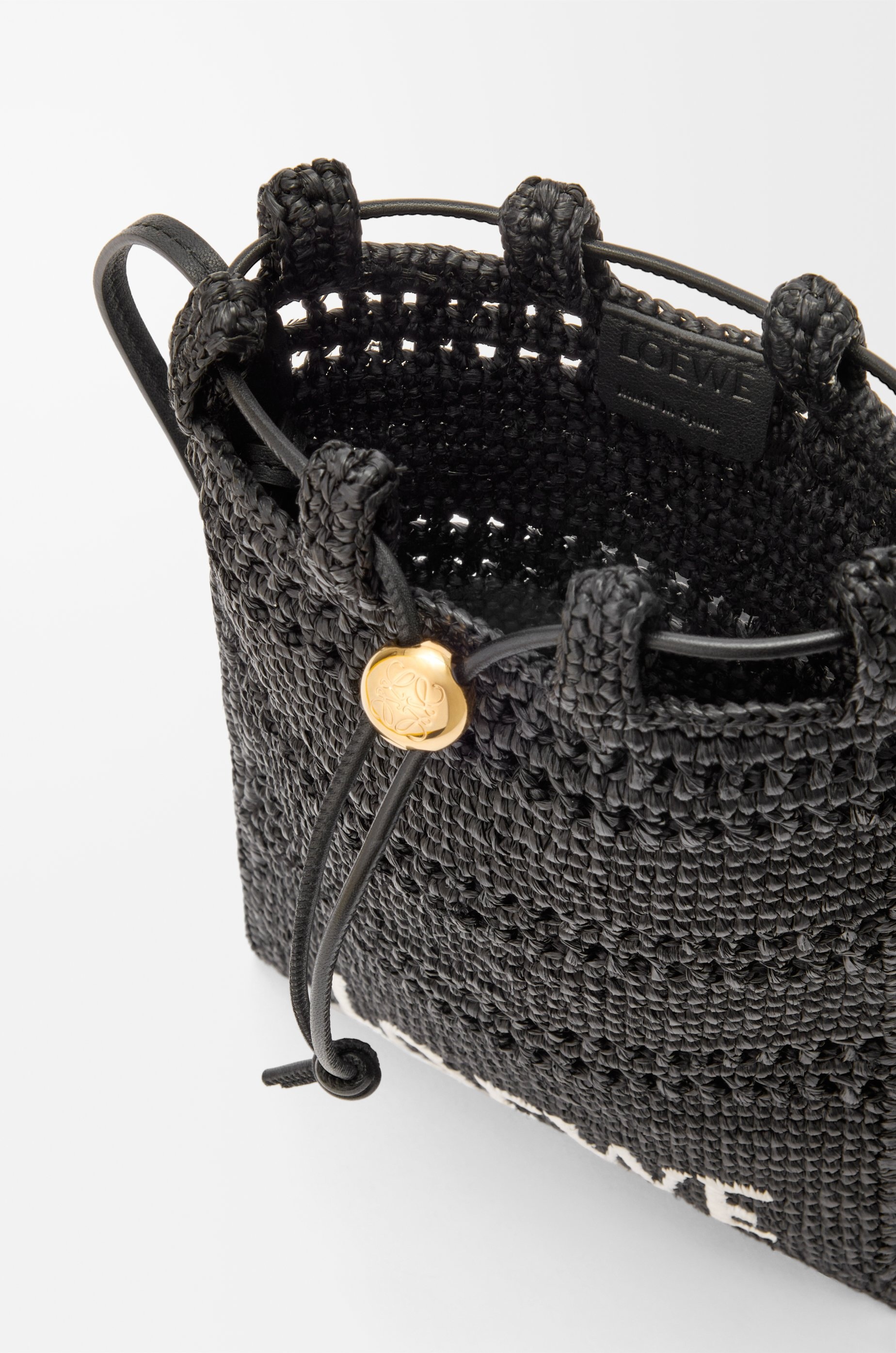 Drawstring pocket in raffia - 5