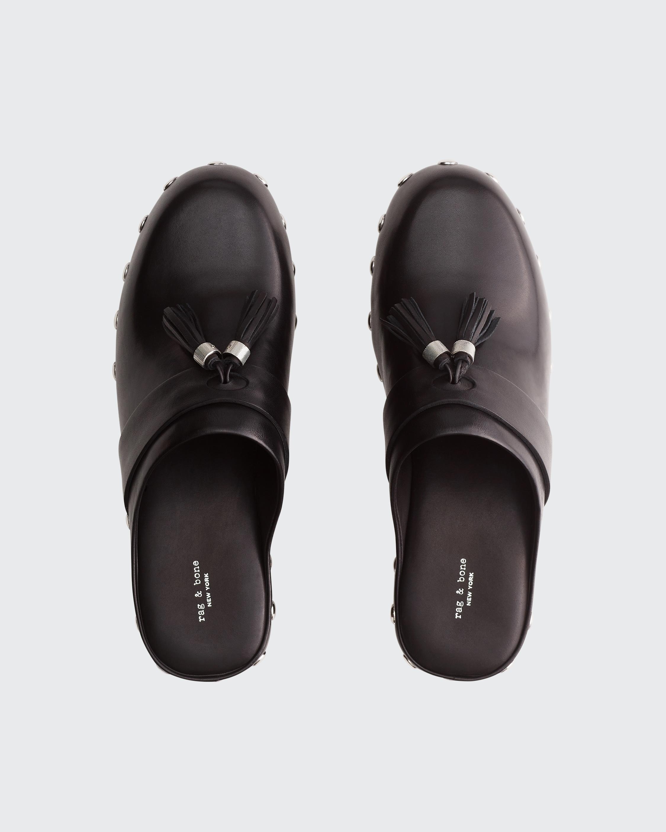 Johannes Clog - Leather
Heeled Clog - 4