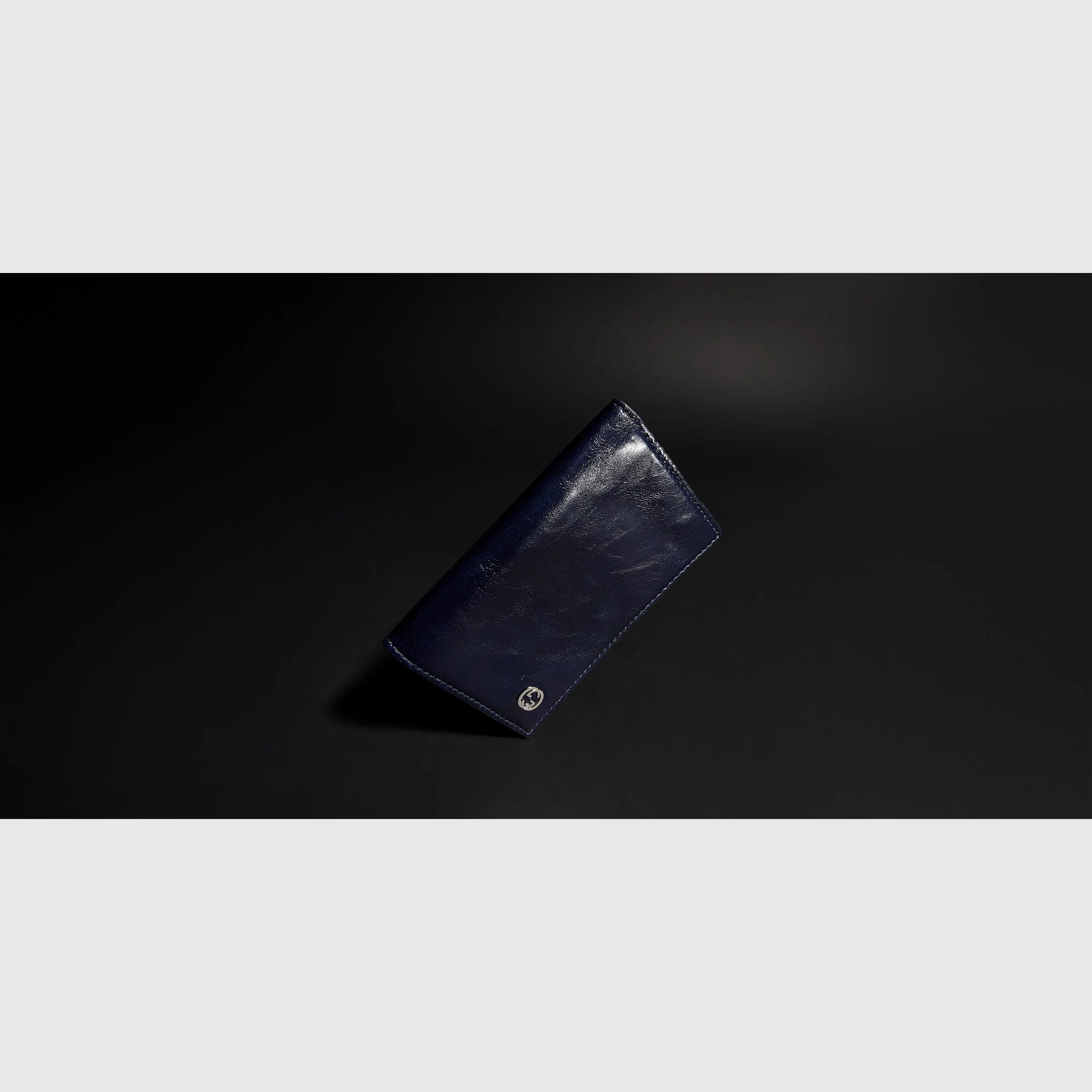 Card case wallet with Interlocking G - 1