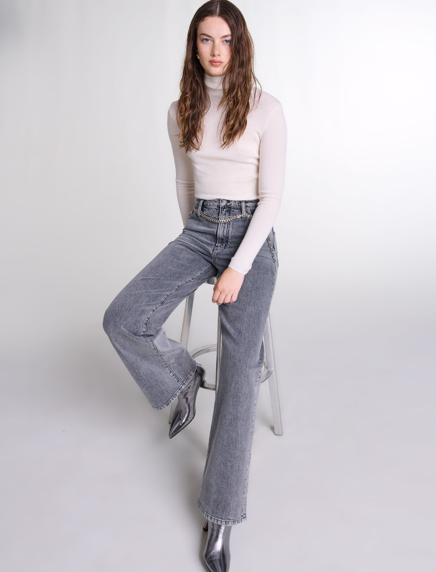 Wide-leg jeans with chain-link belt - 8