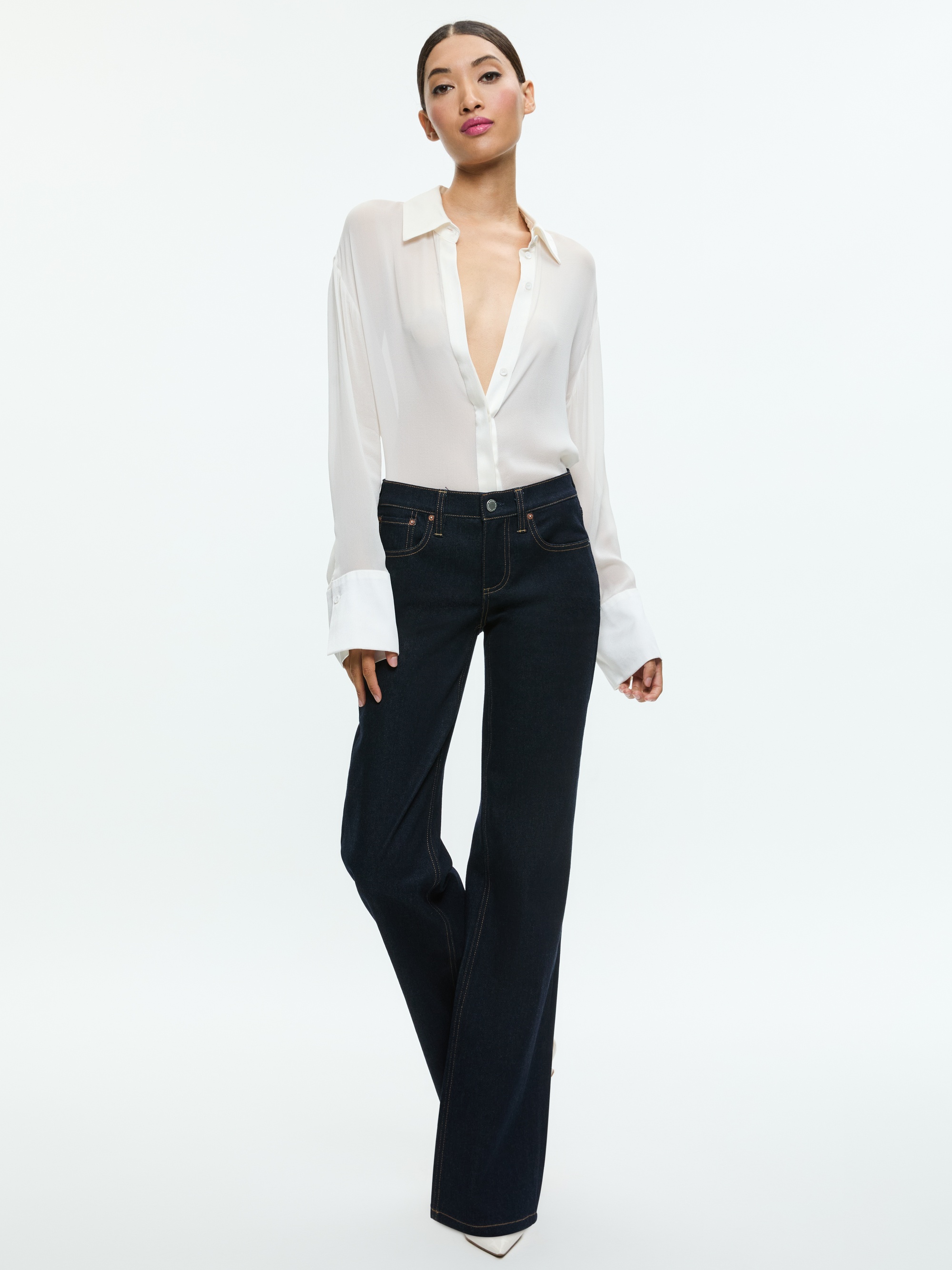 BODIE LOW RISE BOOTCUT JEAN - 3