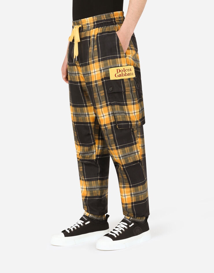 Silk jogging pants with tartan print - 4