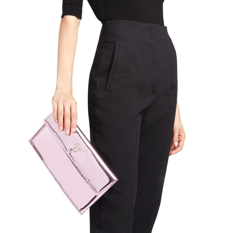 Giuseppe Zanotti Sabhin outlook
