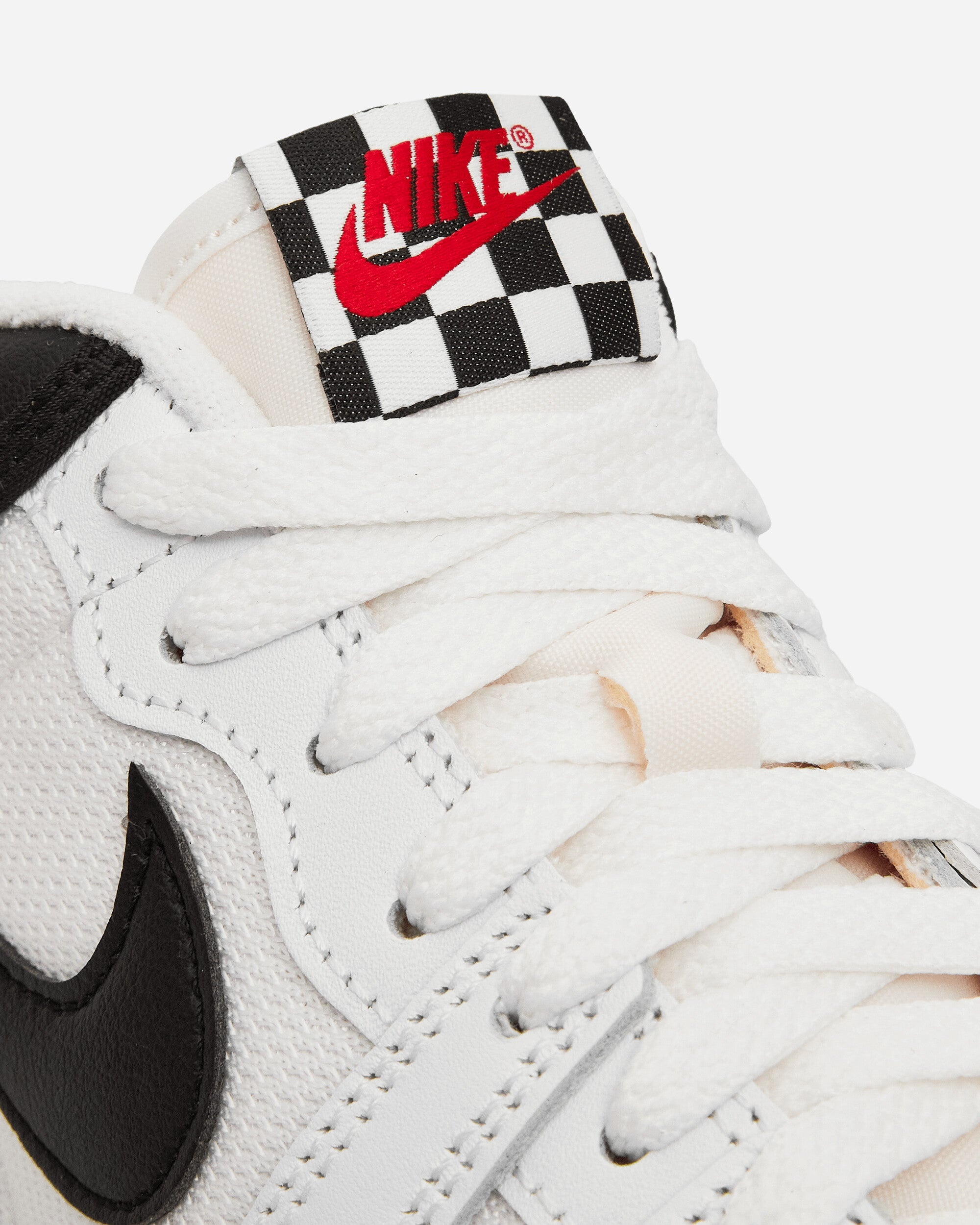 Nike Attack QS SP Sneakers White / Black | REVERSIBLE