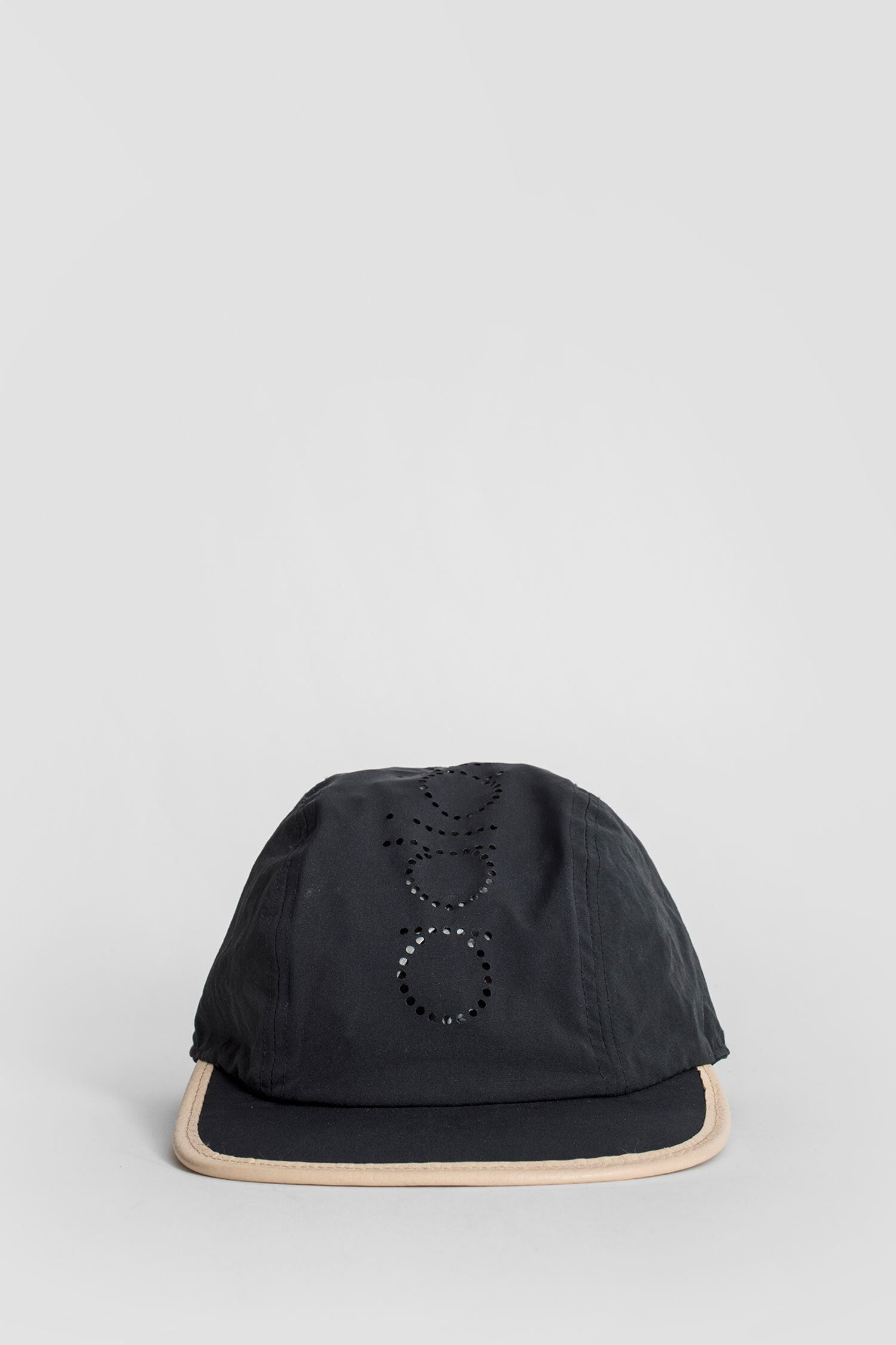 HENDER SCHEME MAN BLACK HATS