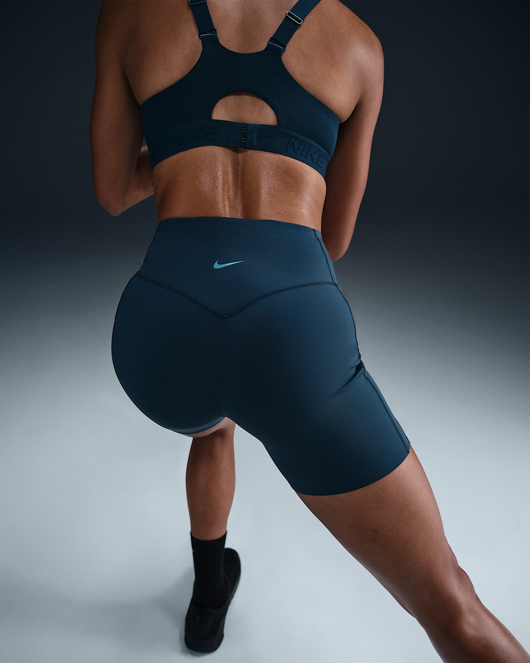 Nike Universa Women's Medium-Support High-Waisted 5" Biker Shorts with Pockets - 3